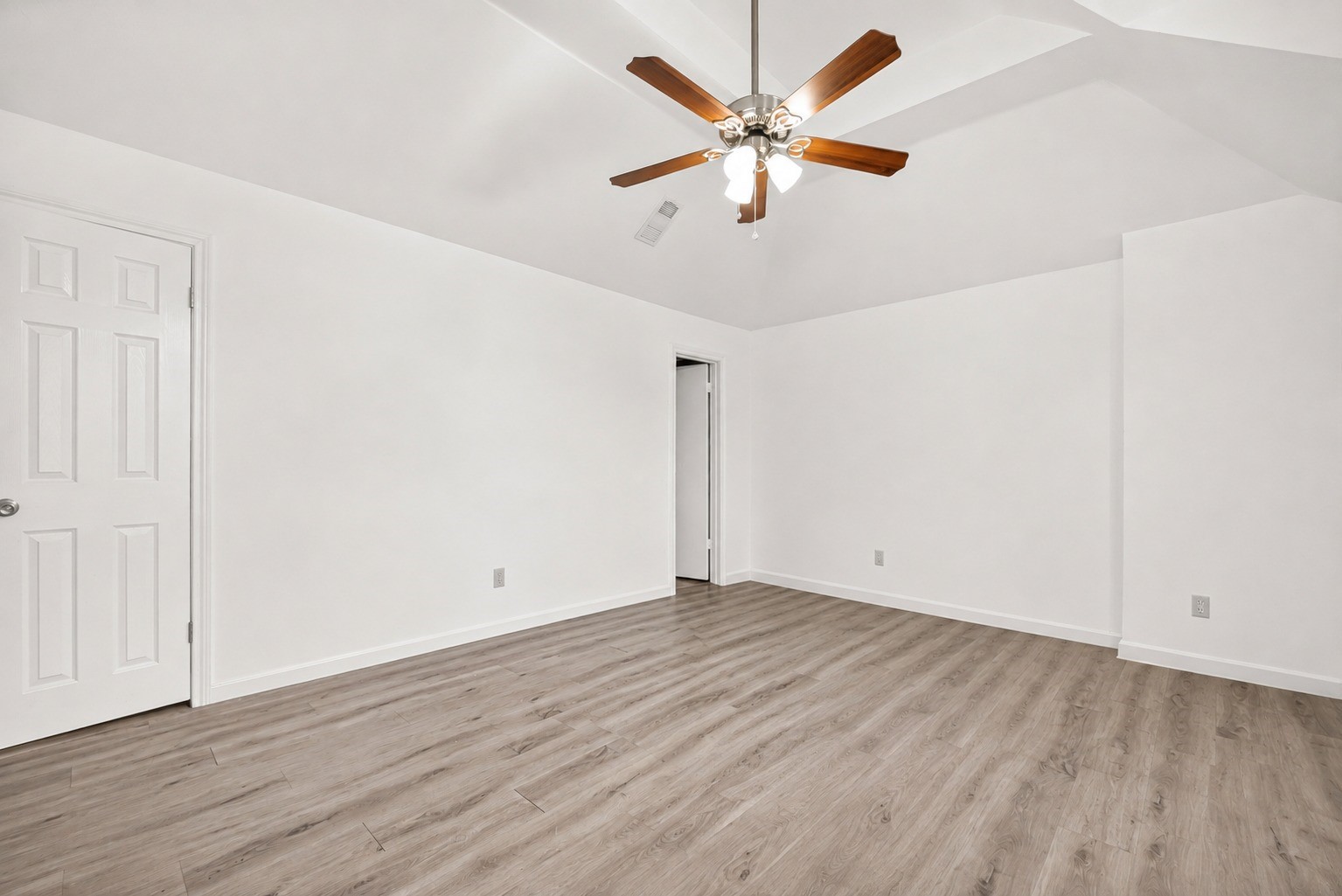17639 Glenmark Drive Property Photo 38