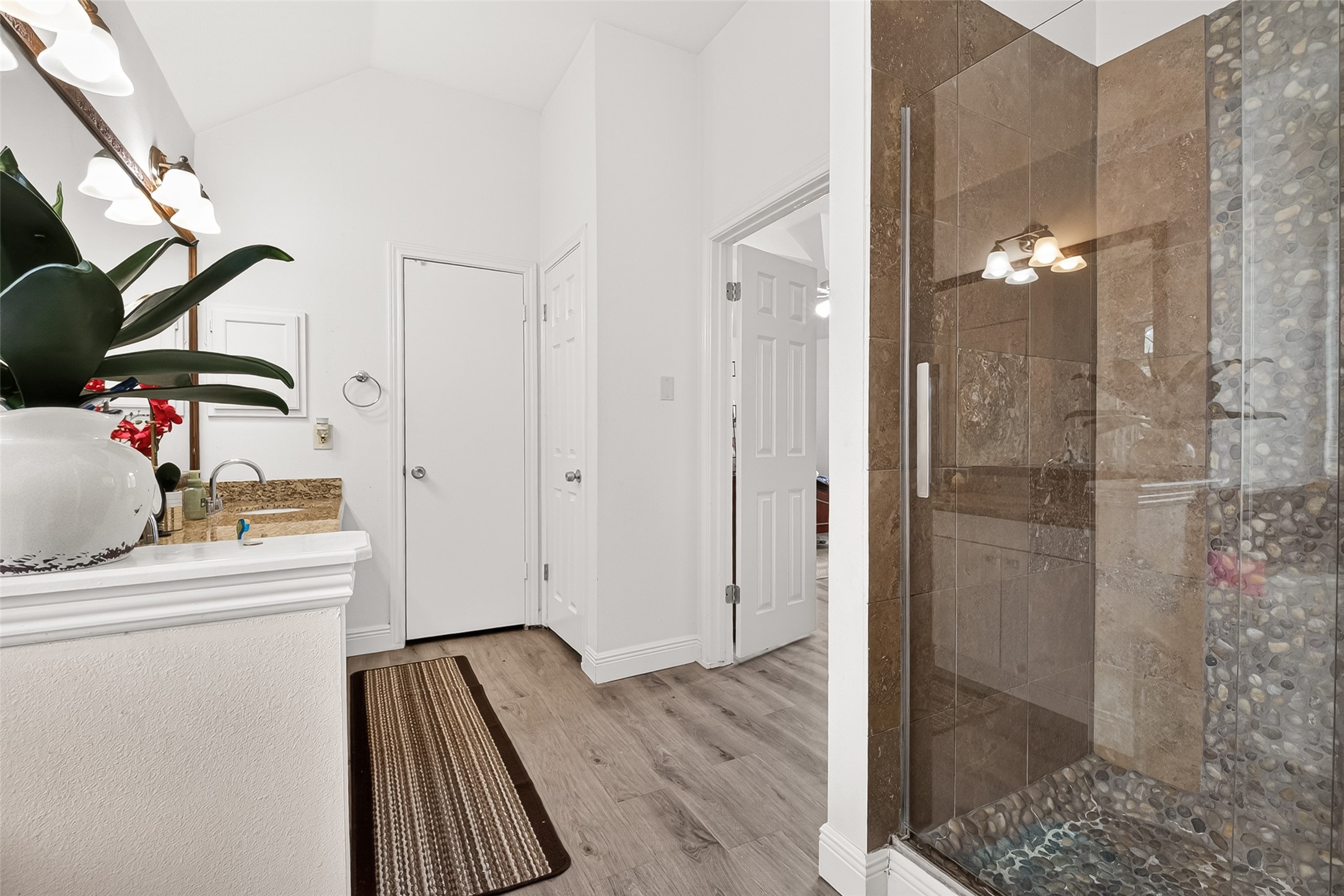 17639 Glenmark Drive Property Photo 44