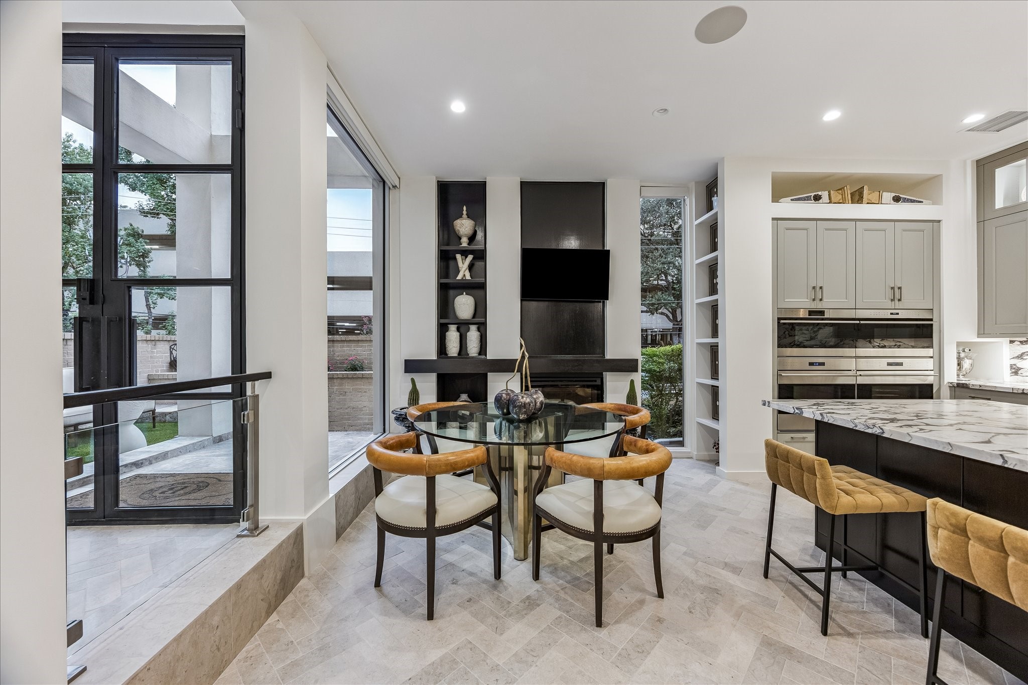 45 Briar Hollow 6 Property Photo 6