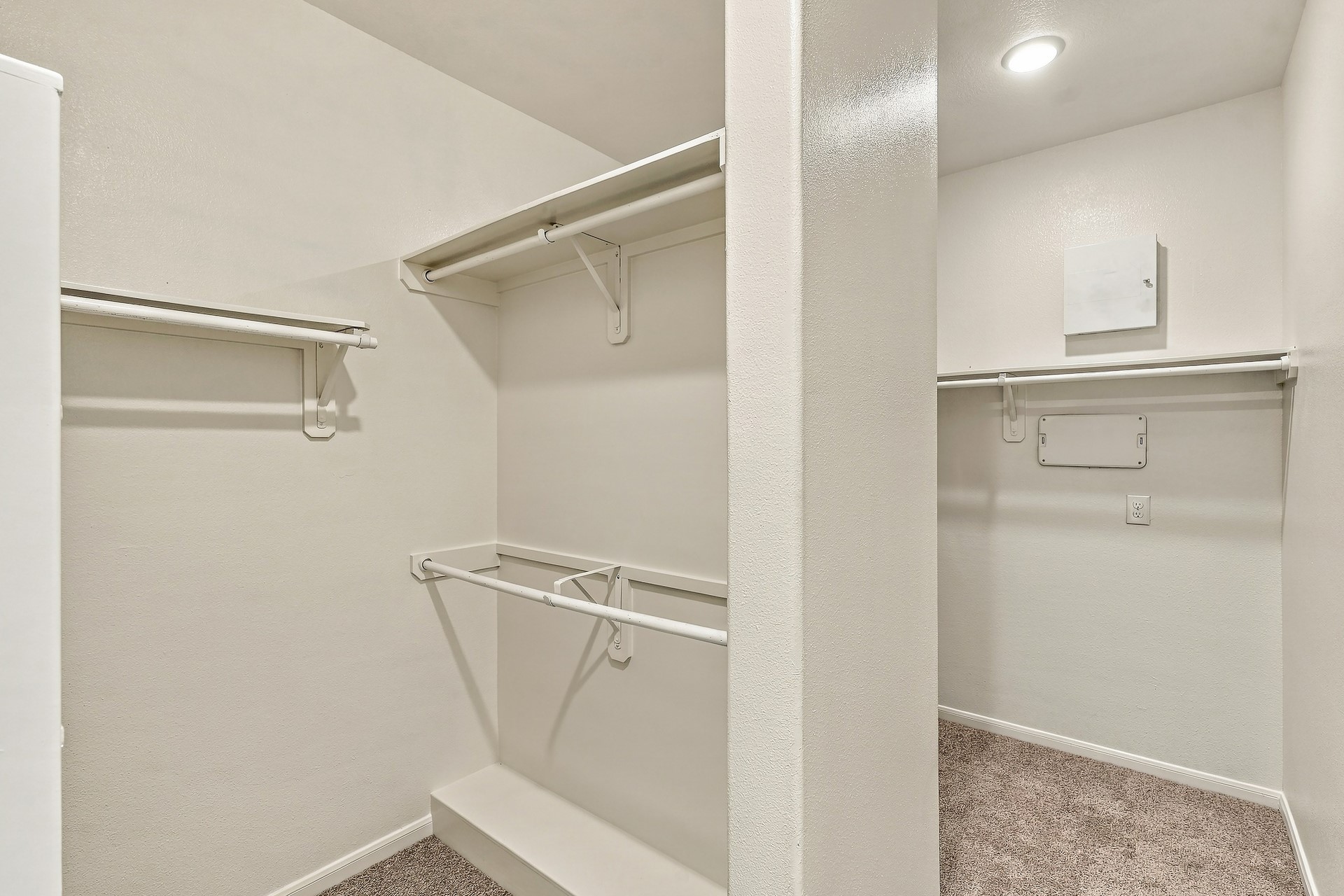 632 Kickapoo Court Property Photo 15