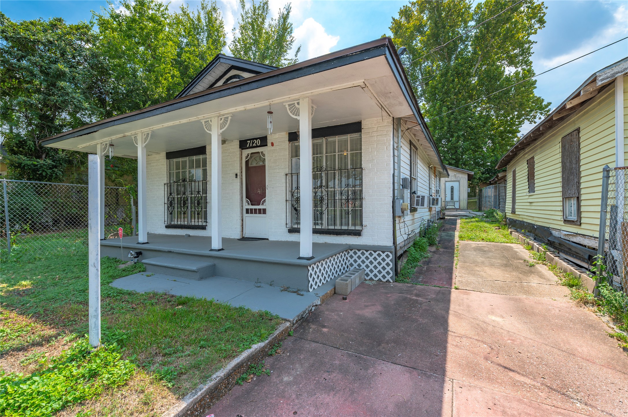 7120 Avenue Q Property Photo 4