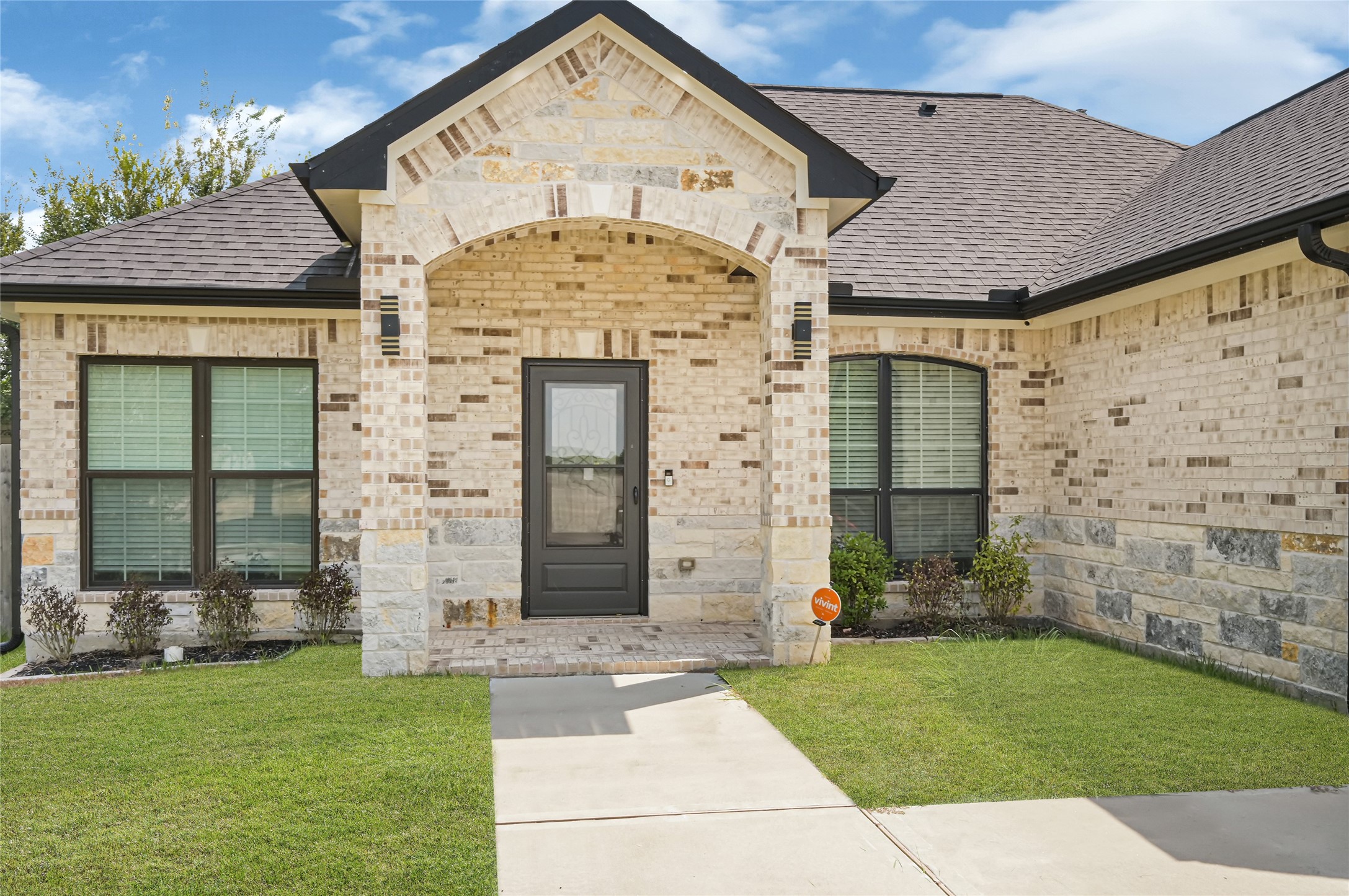 13041 Donegal Way Property Photo 3