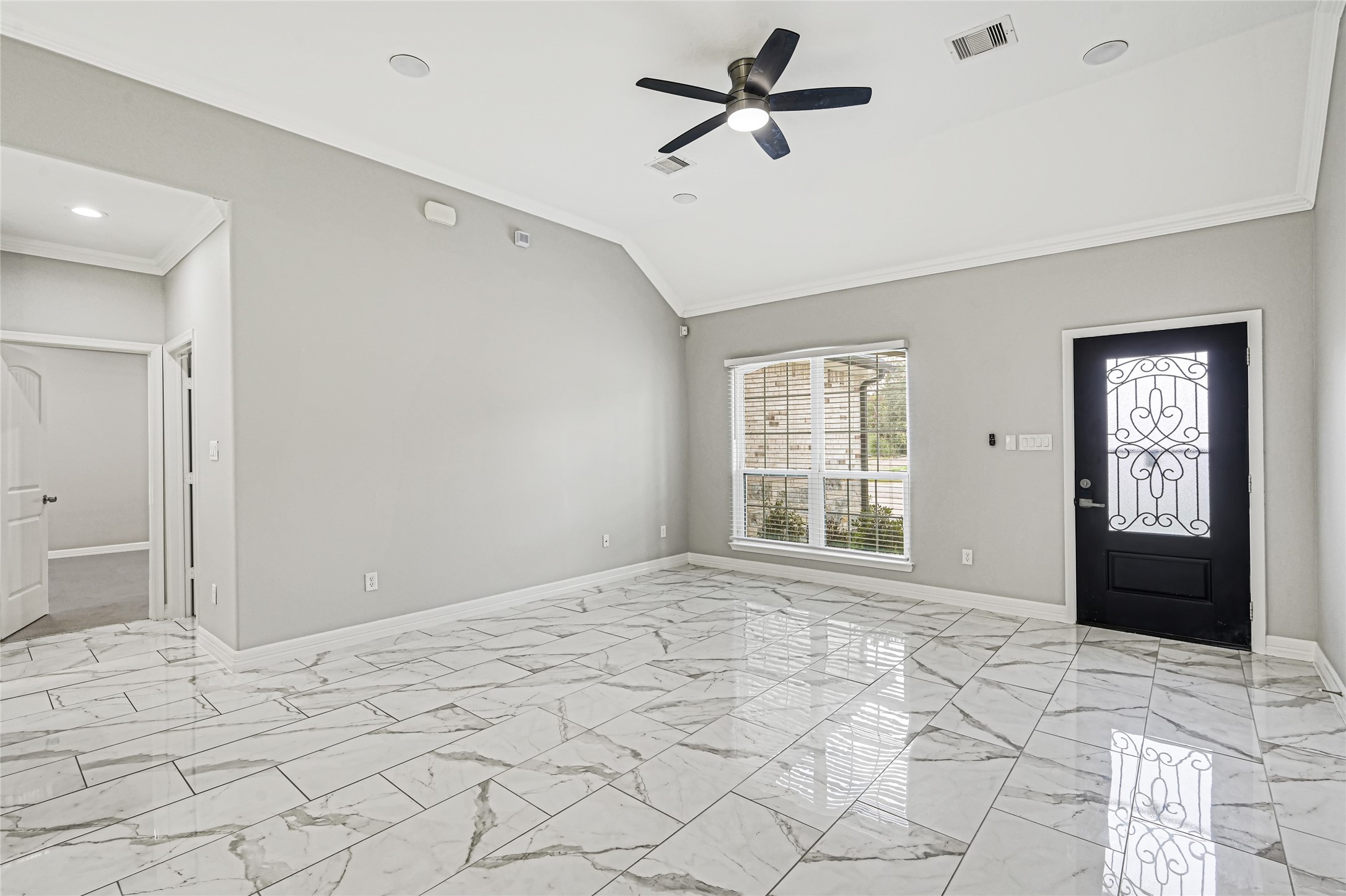 13041 Donegal Way Property Photo 10