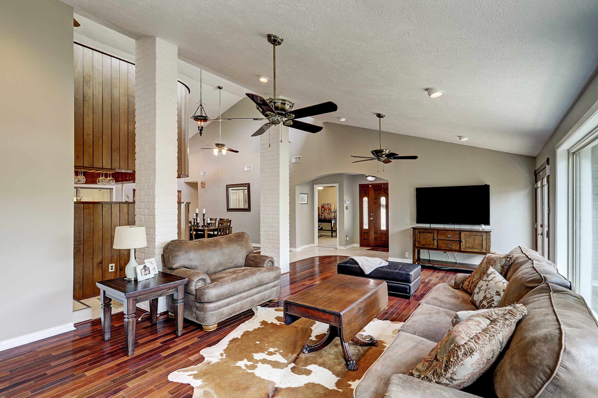 3210 Freshmeadows Drive Property Photo 4