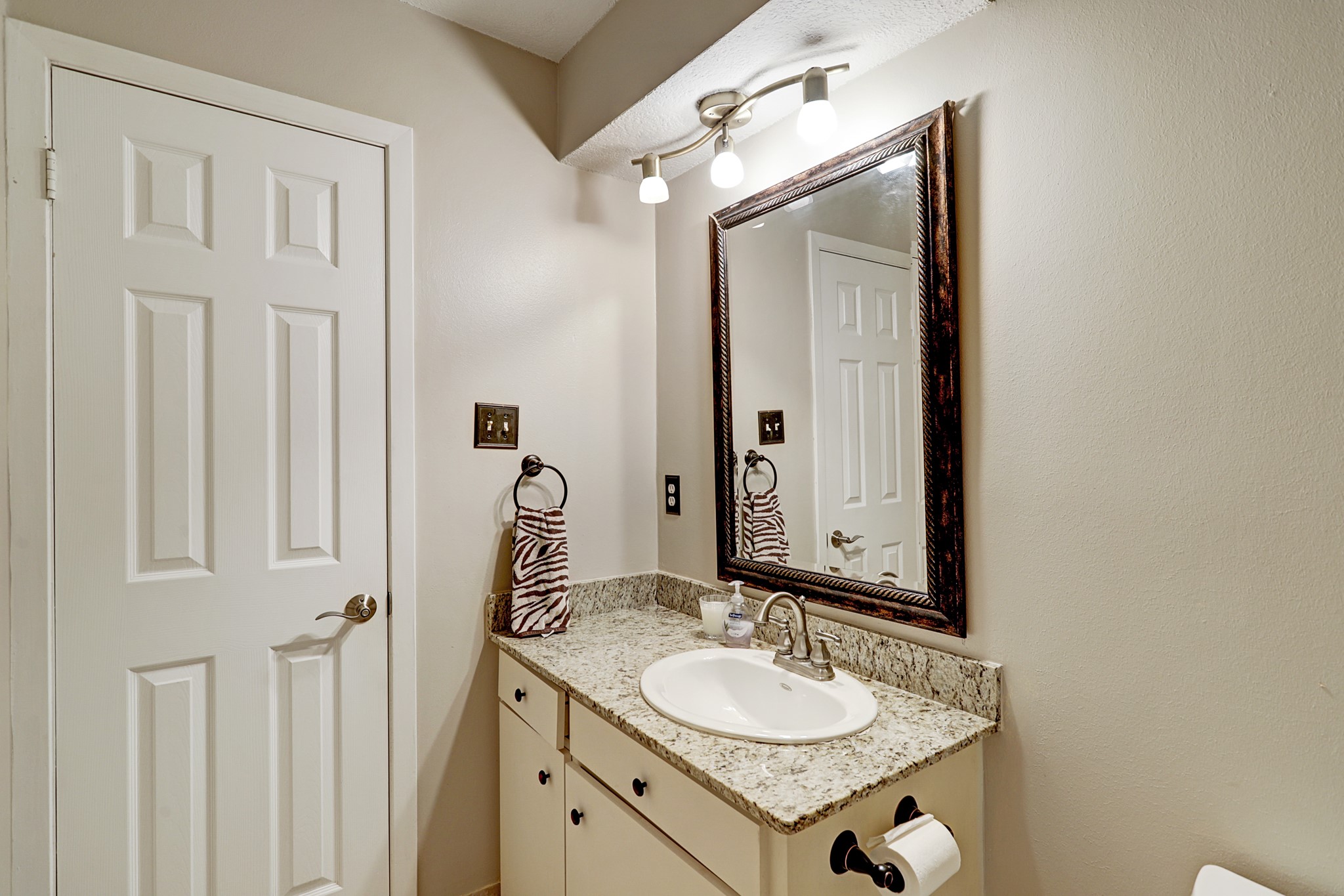 3210 Freshmeadows Drive Property Photo 16