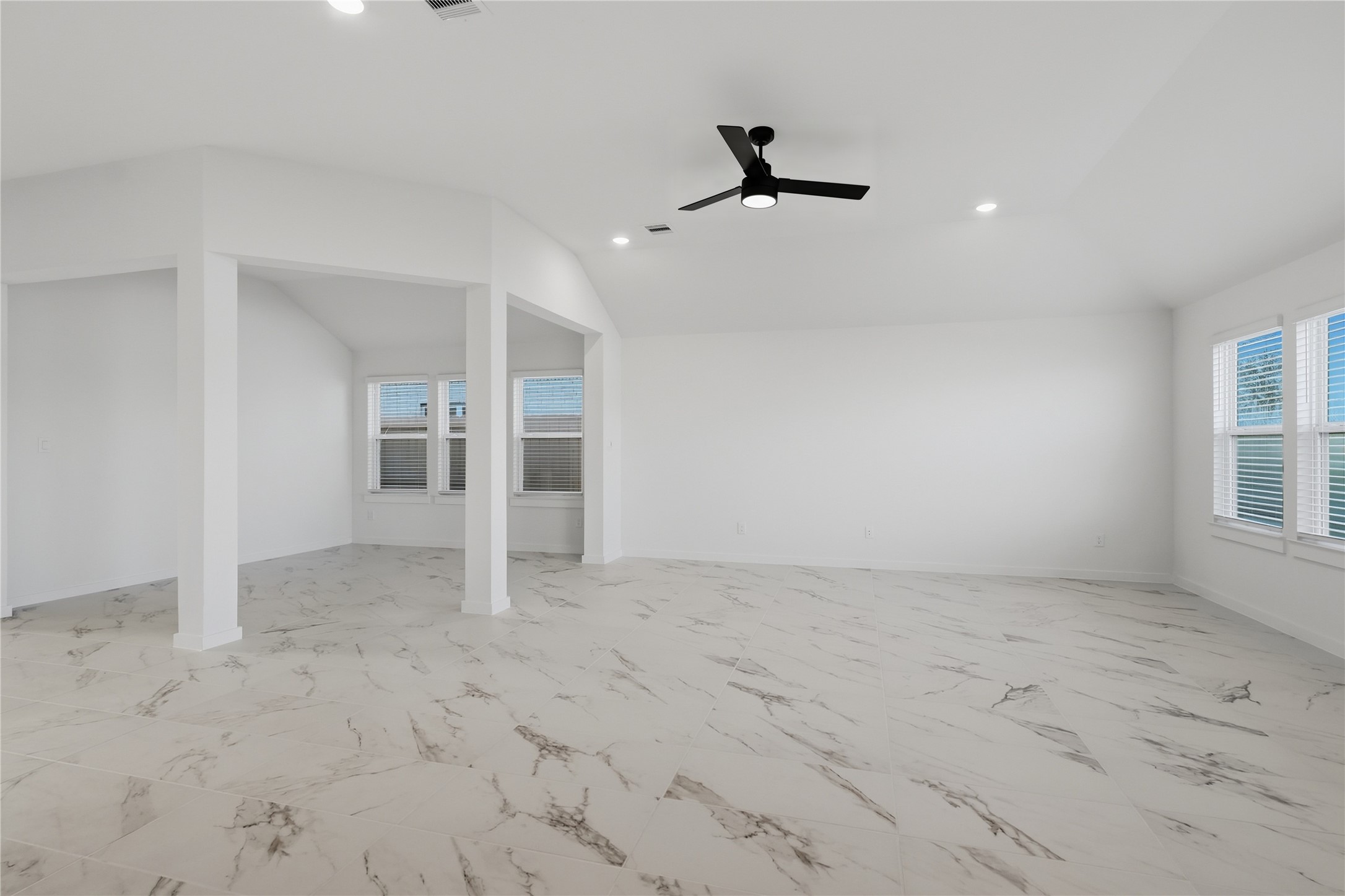 6102 Royal Palm Drive Property Photo 8