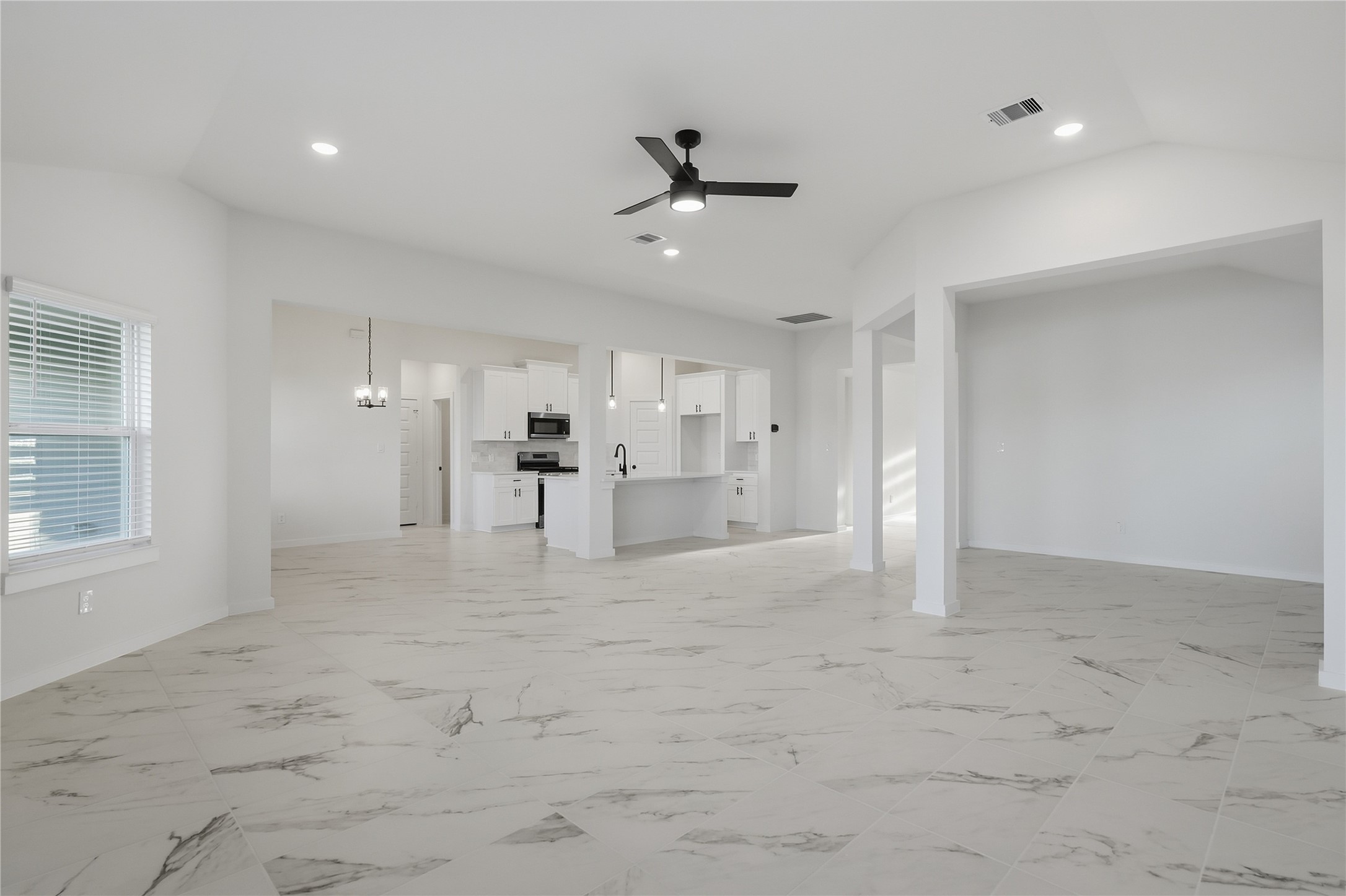 6102 Royal Palm Drive Property Photo 9