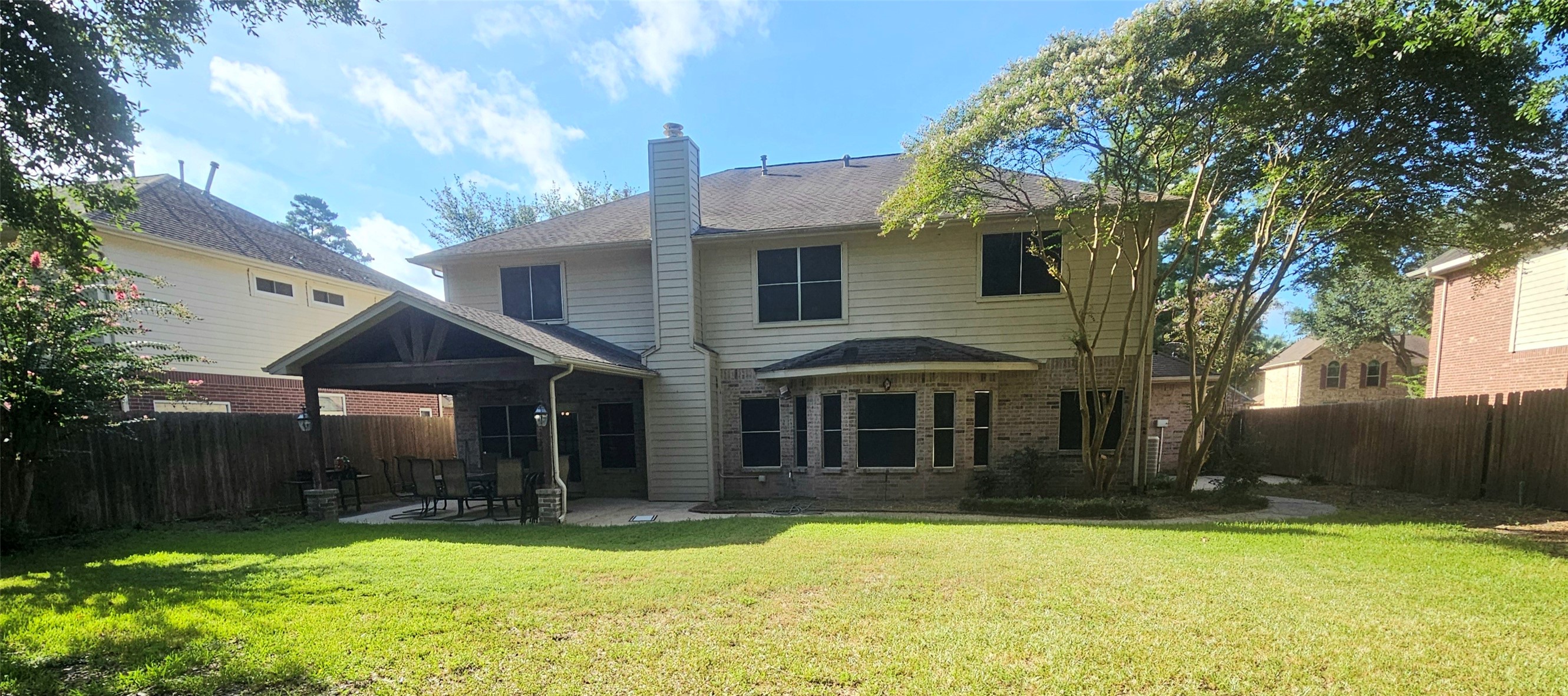 8910 Edenbridge Street Property Photo 2