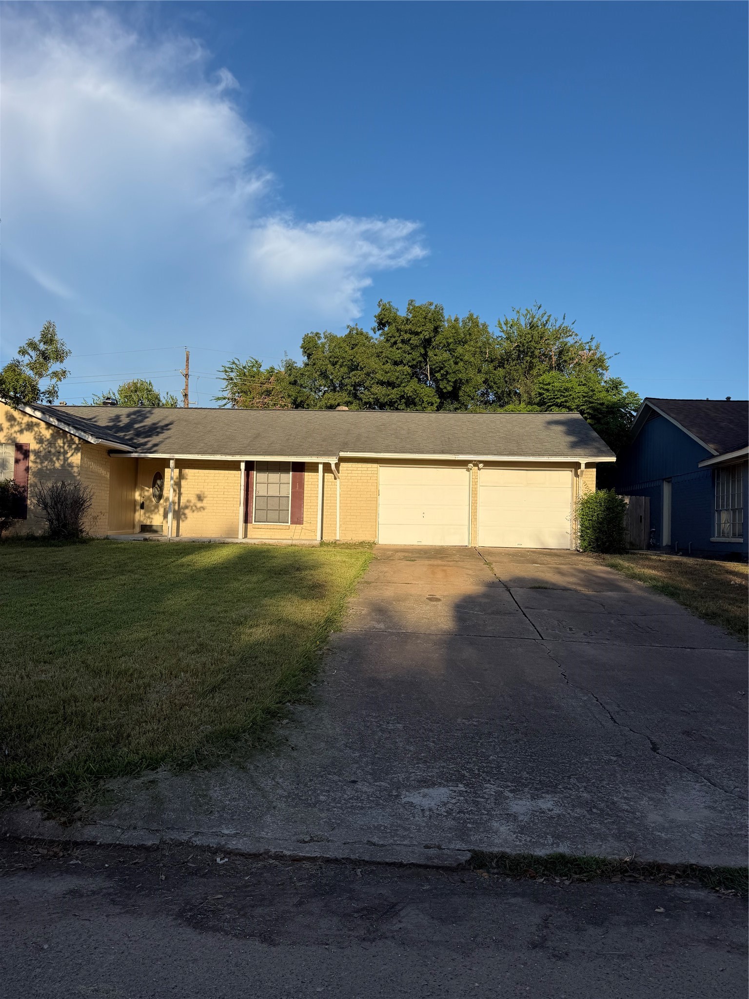 2002 Blindlake Drive Property Photo 1