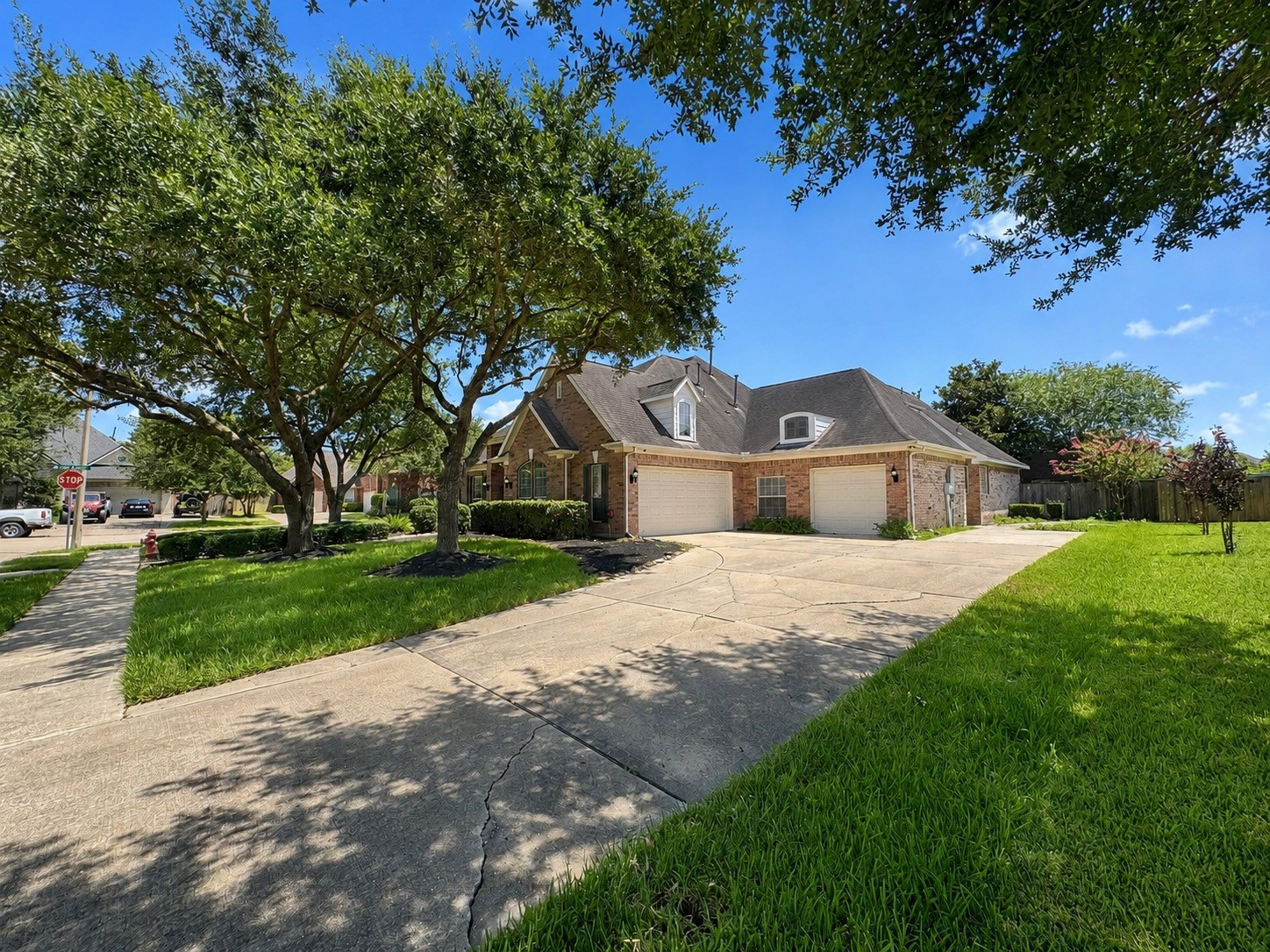 3301 Elm Creek Drive Property Photo 1