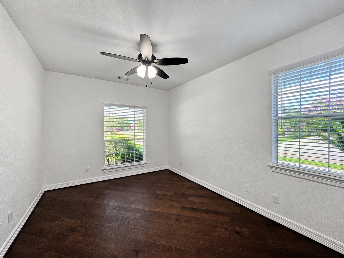 3301 Elm Creek Drive Property Photo 5