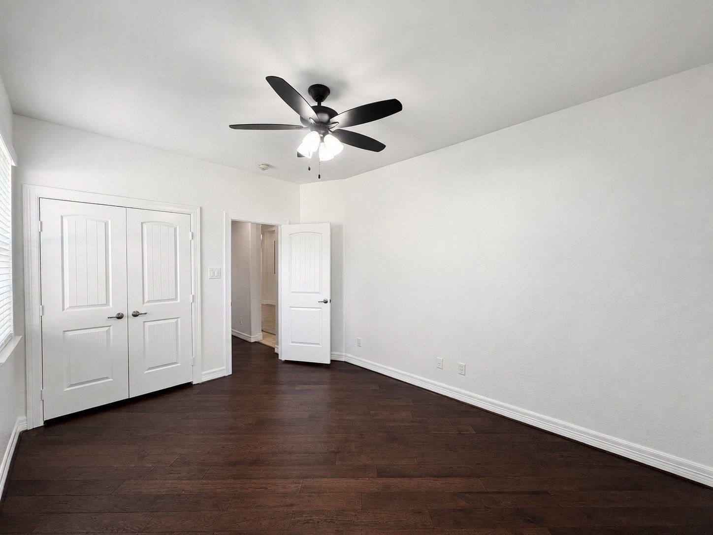 3301 Elm Creek Drive Property Photo 6