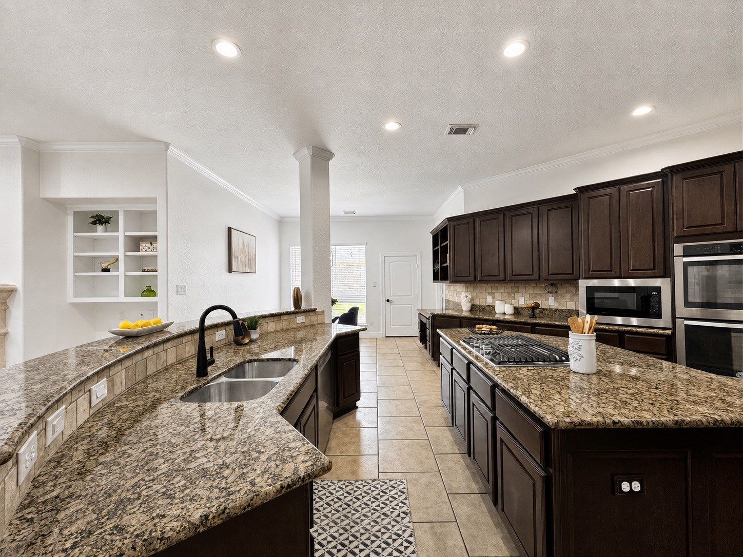 3301 Elm Creek Drive Property Photo 13