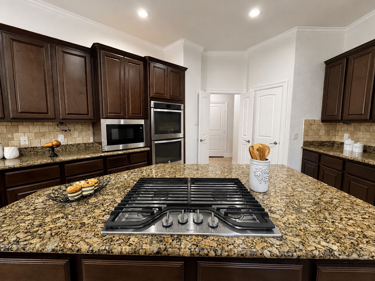 3301 Elm Creek Drive Property Photo 15