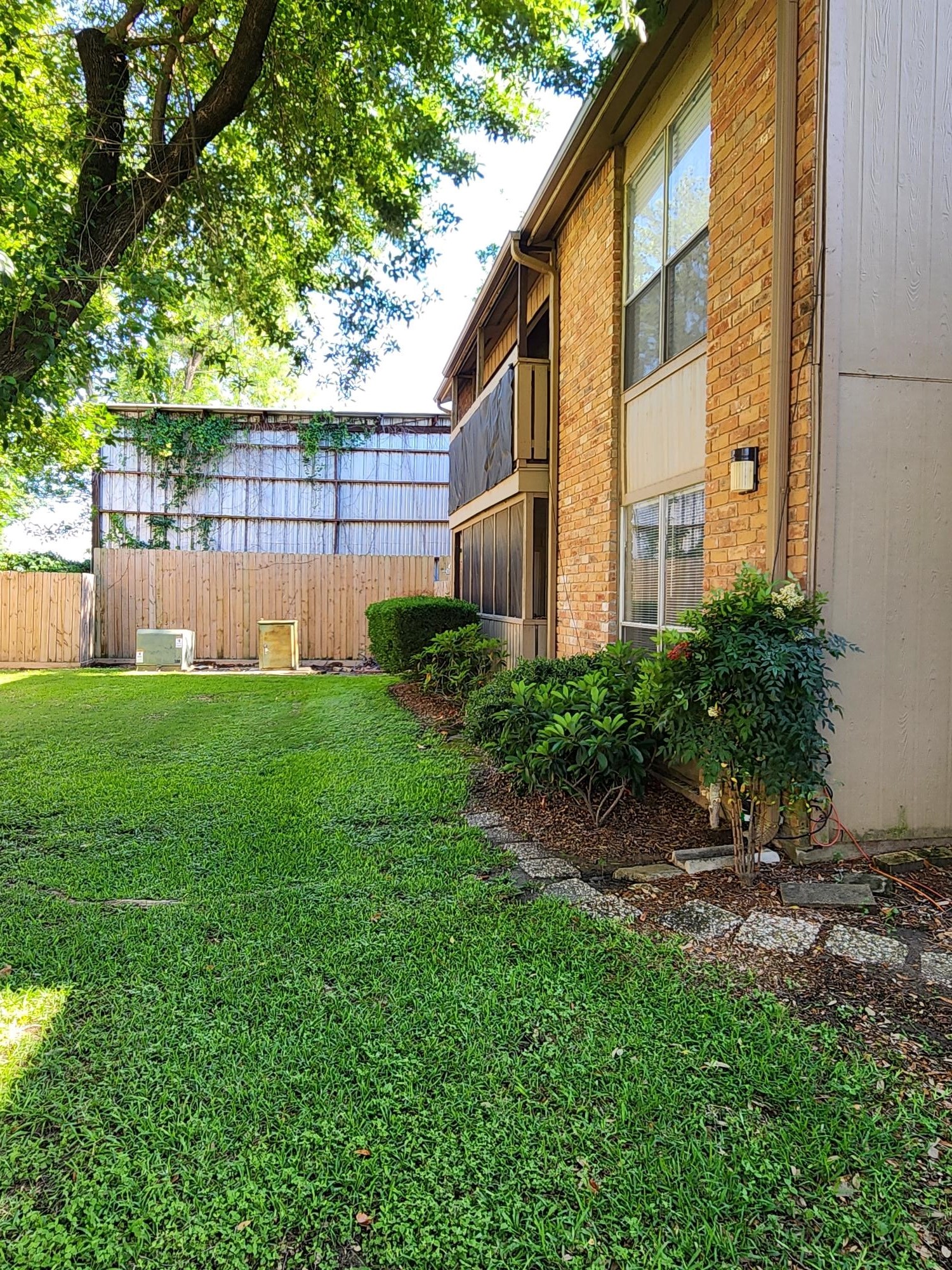 5665 Birchmont Drive H Property Photo 2