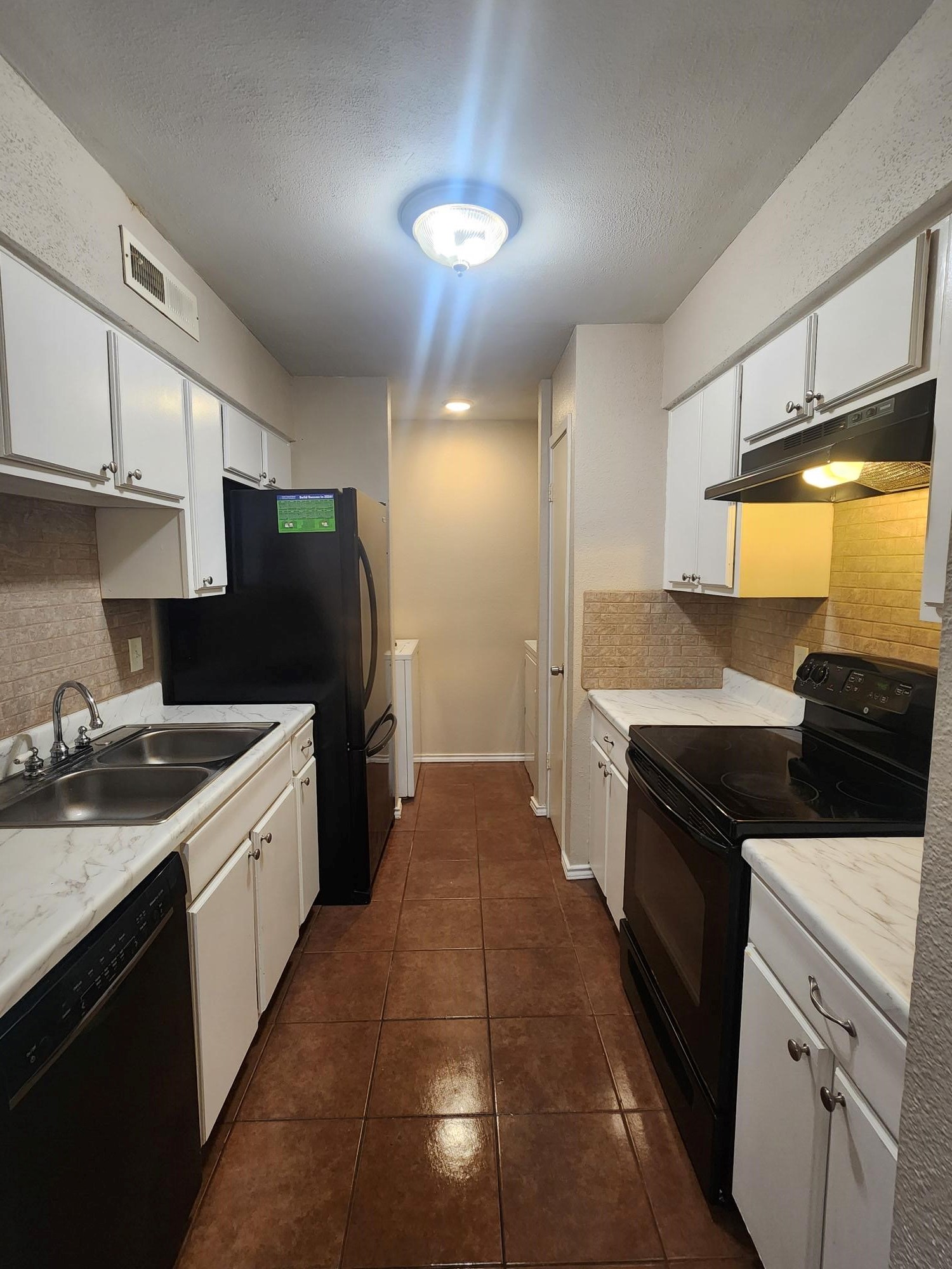 5665 Birchmont Drive H Property Photo 6