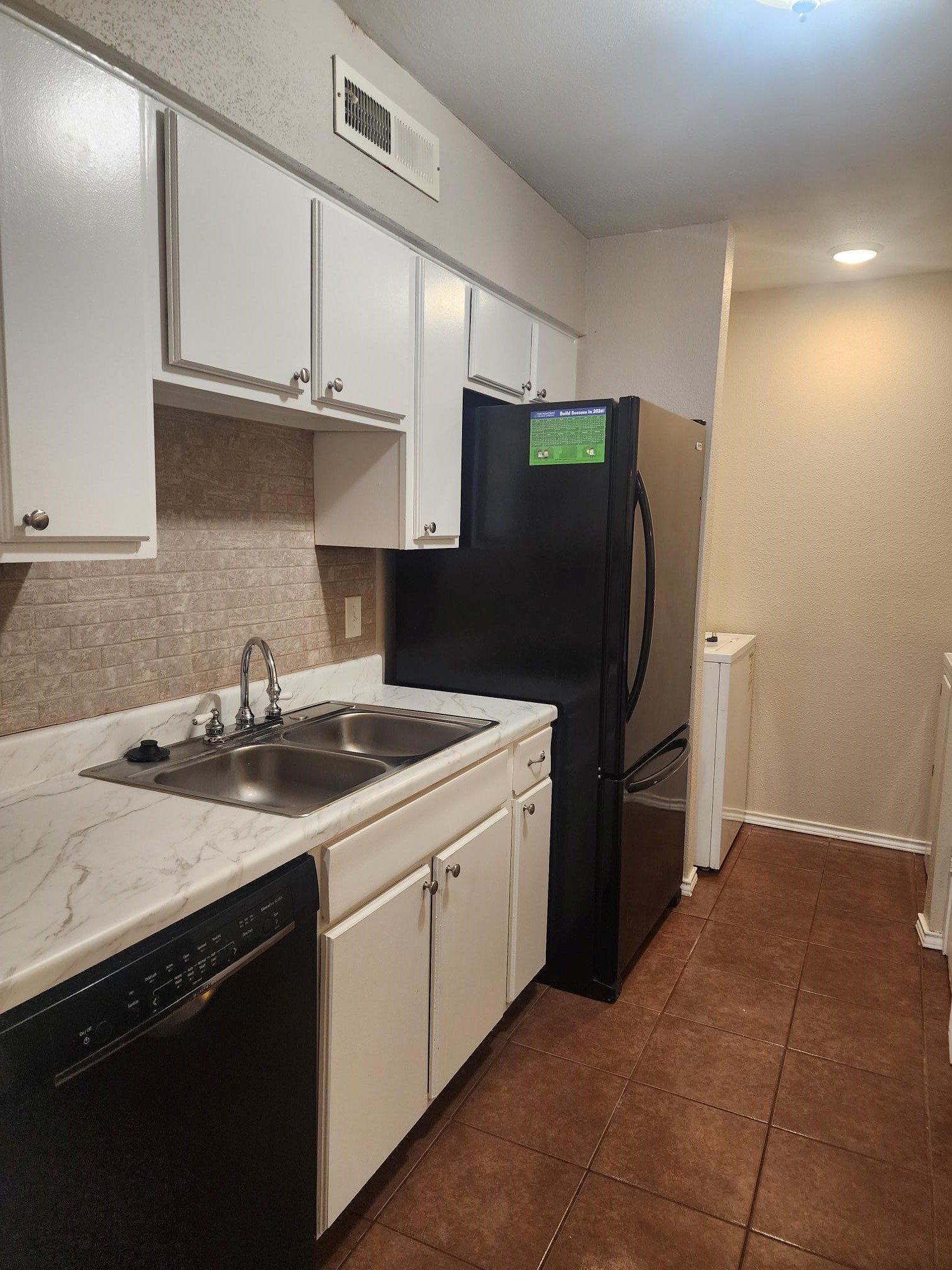 5665 Birchmont Drive H Property Photo 7