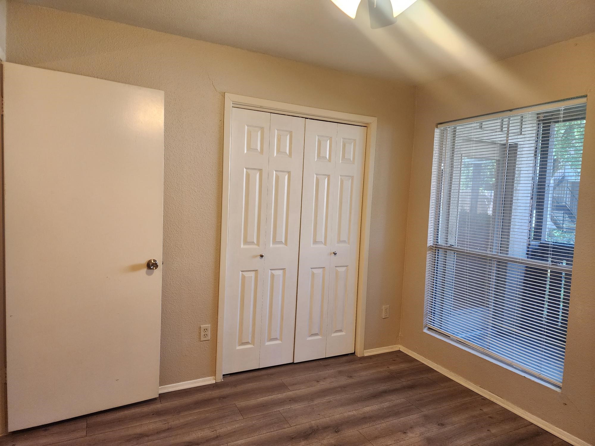5665 Birchmont Drive H Property Photo 10