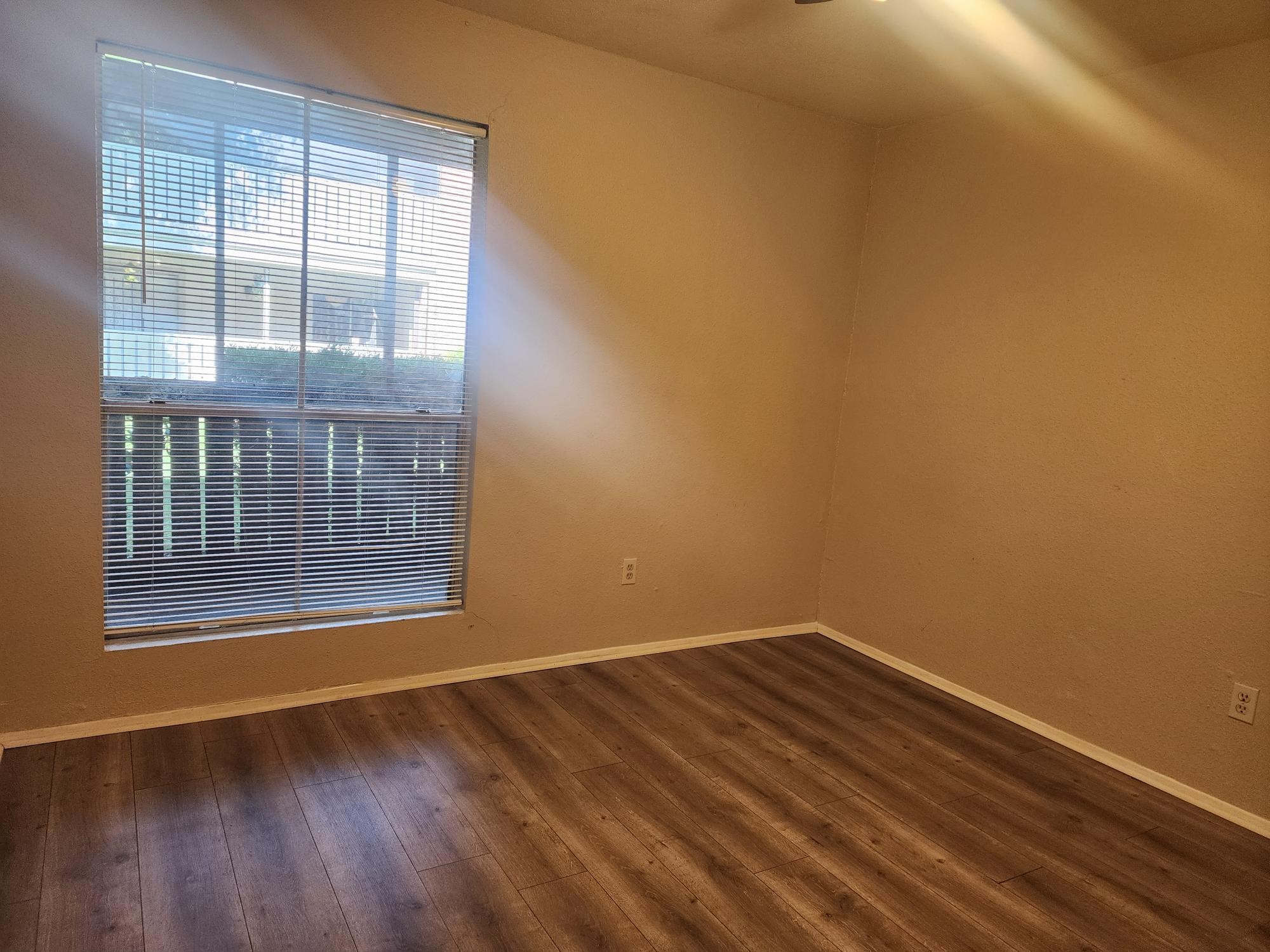 5665 Birchmont Drive H Property Photo 11