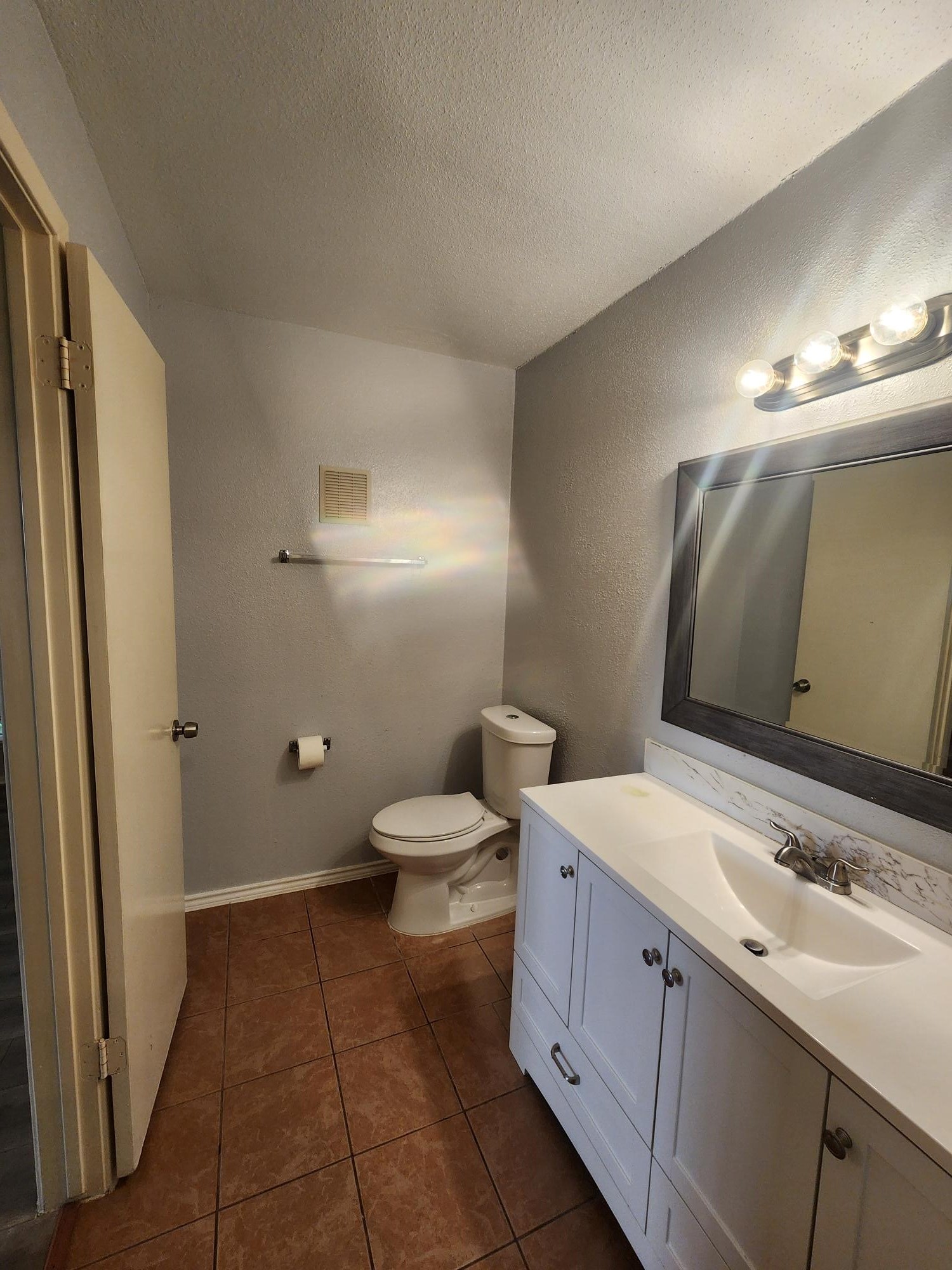 5665 Birchmont Drive H Property Photo 15