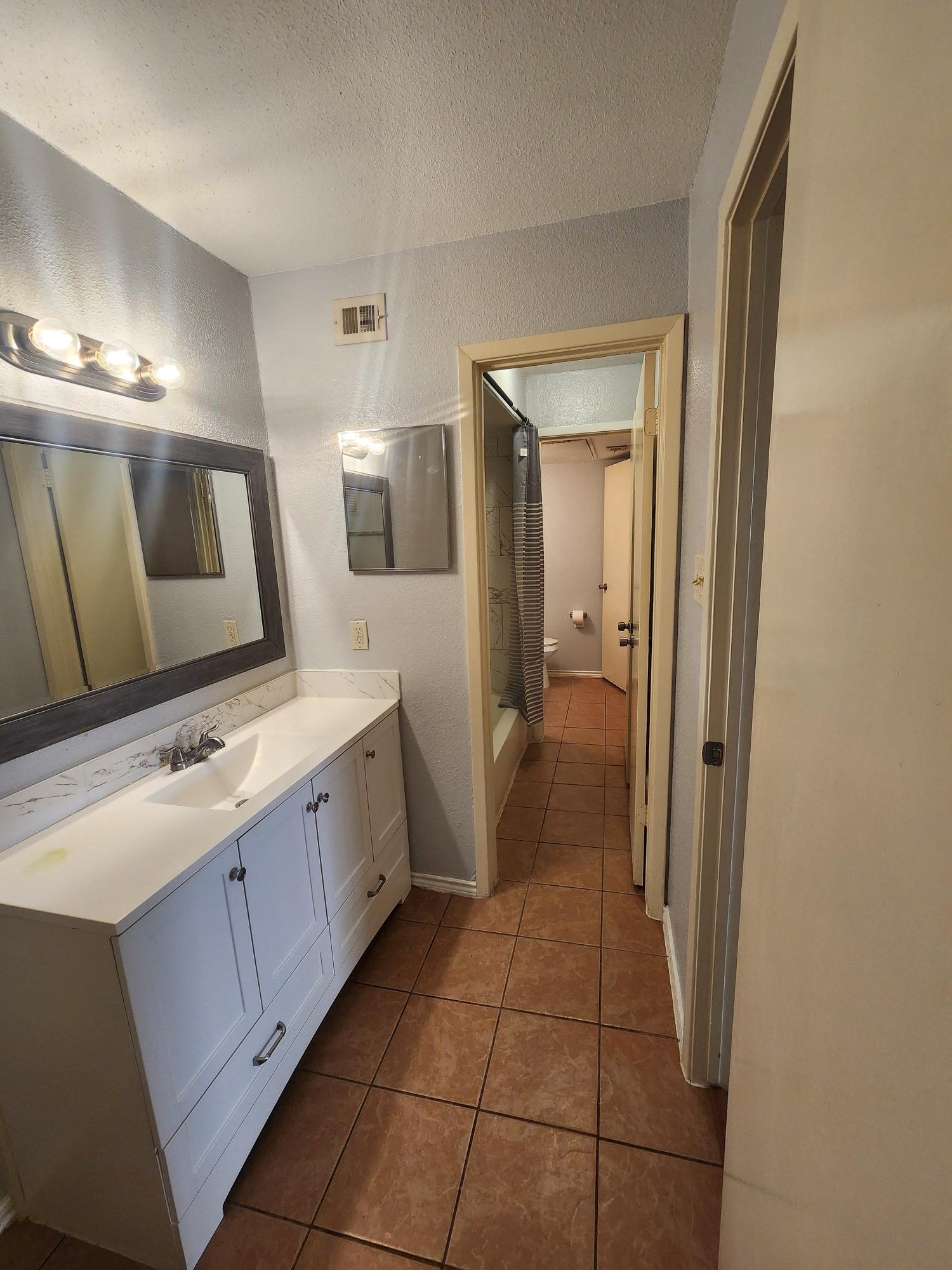 5665 Birchmont Drive H Property Photo 18