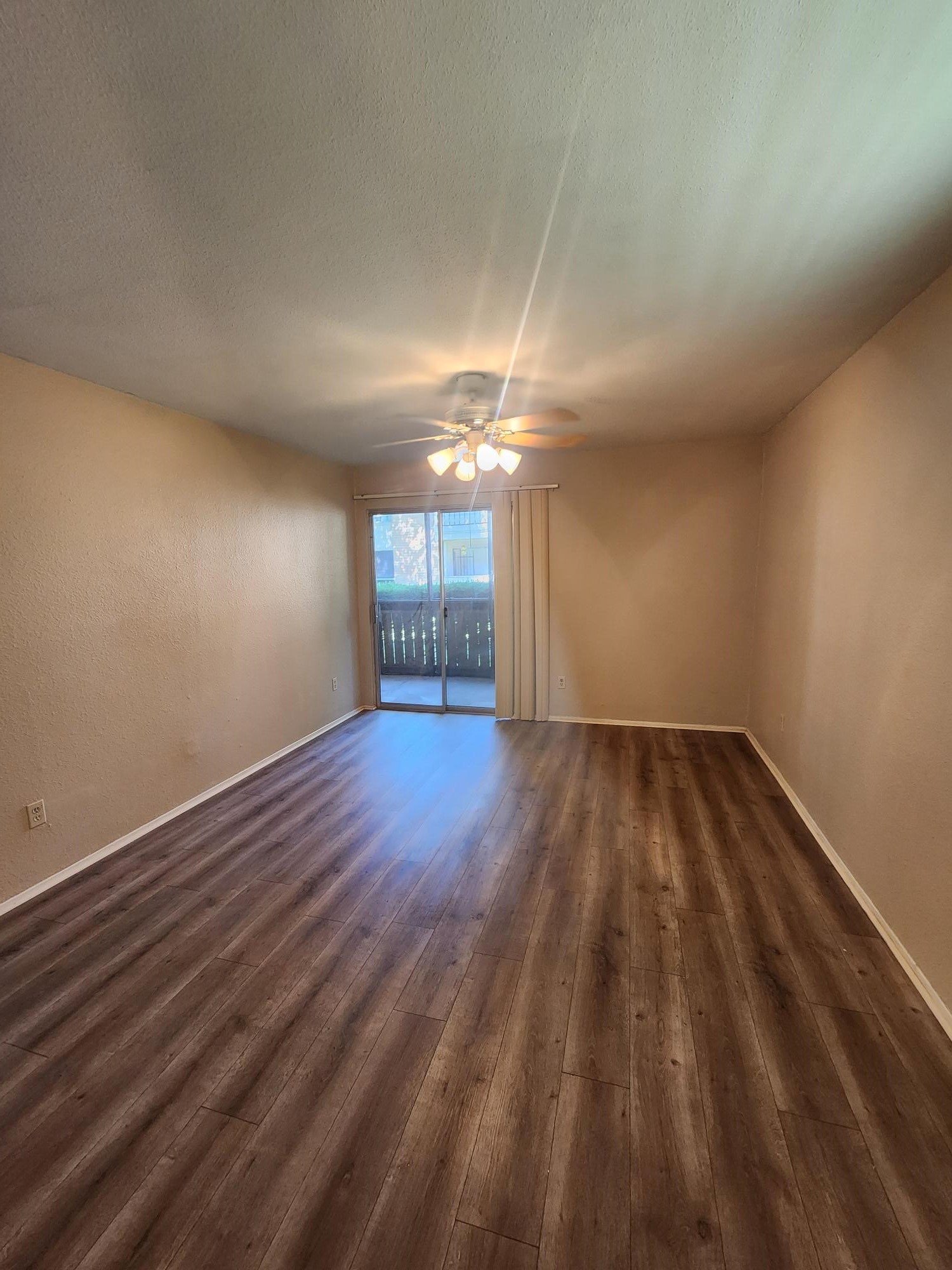 5665 Birchmont Drive H Property Photo 19