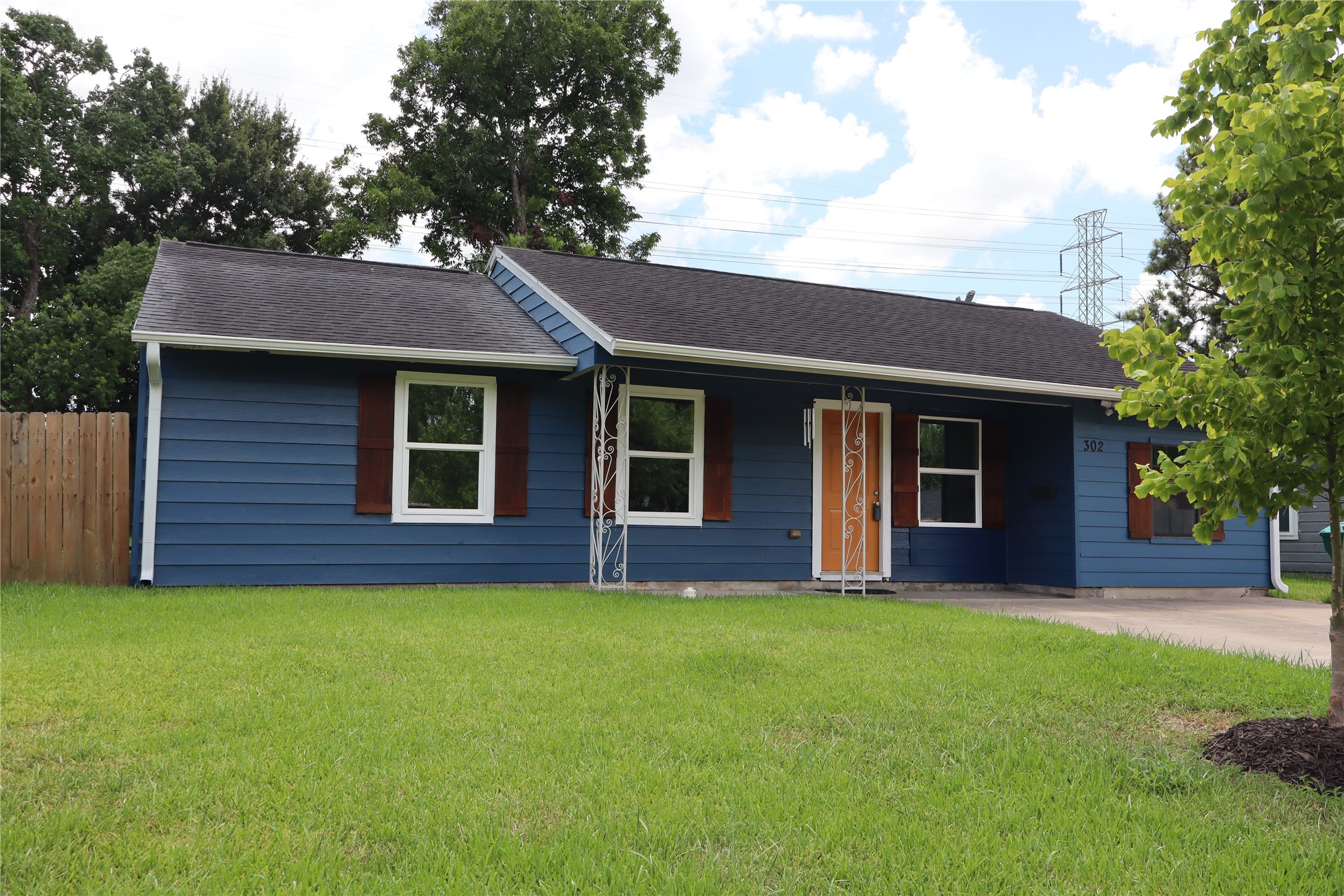 302 Delta Street Property Photo 2