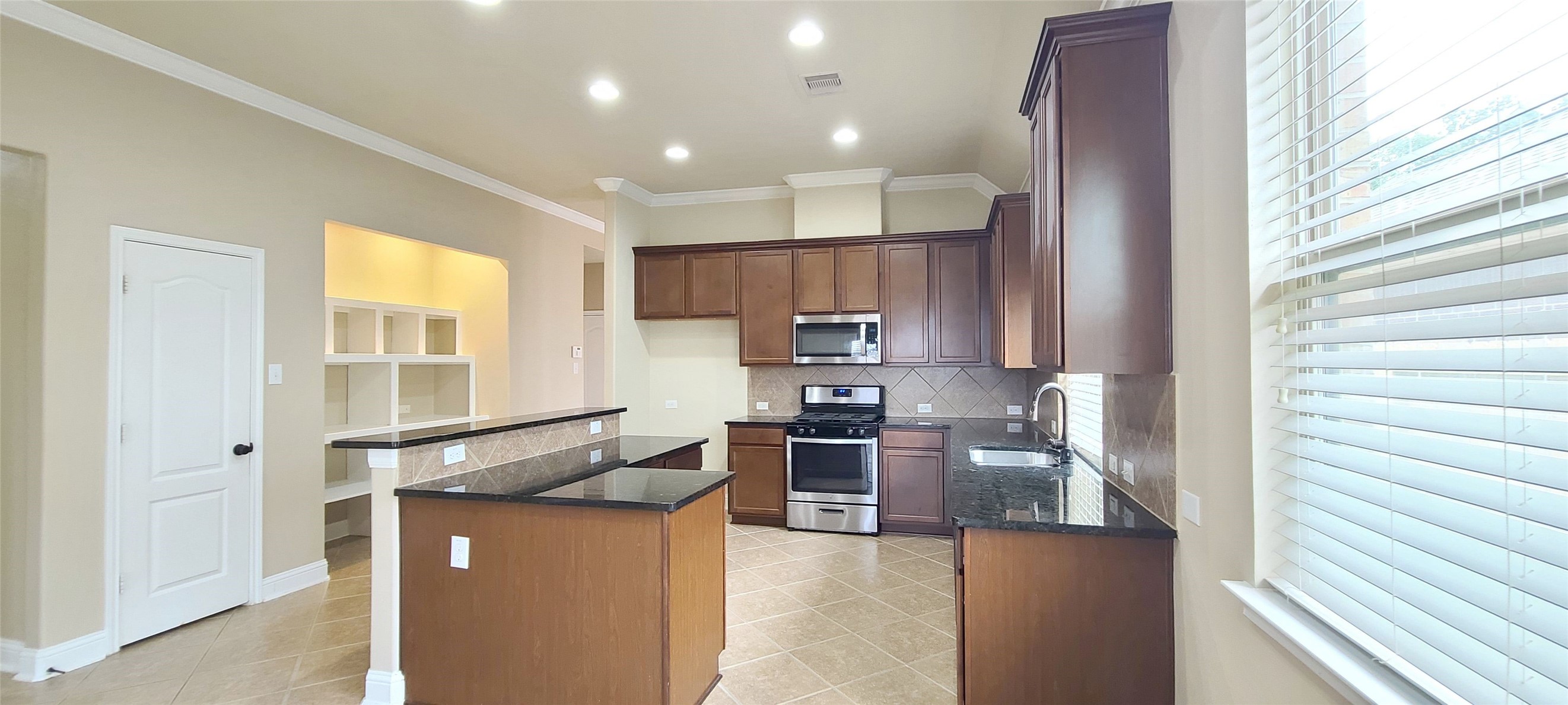 12903 Mason Terrace Lane Property Photo 11