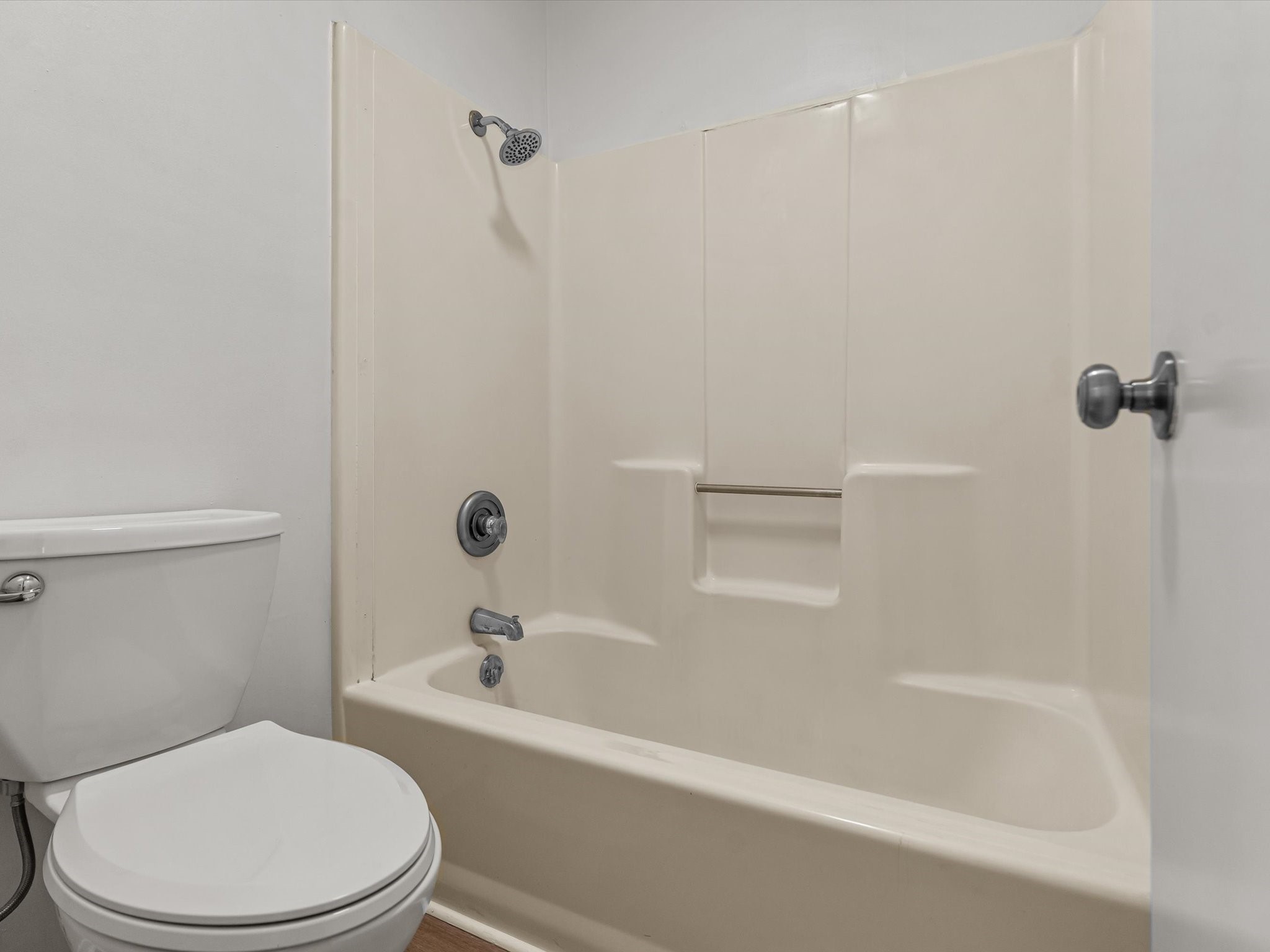 2404 Villa Court Property Photo 18