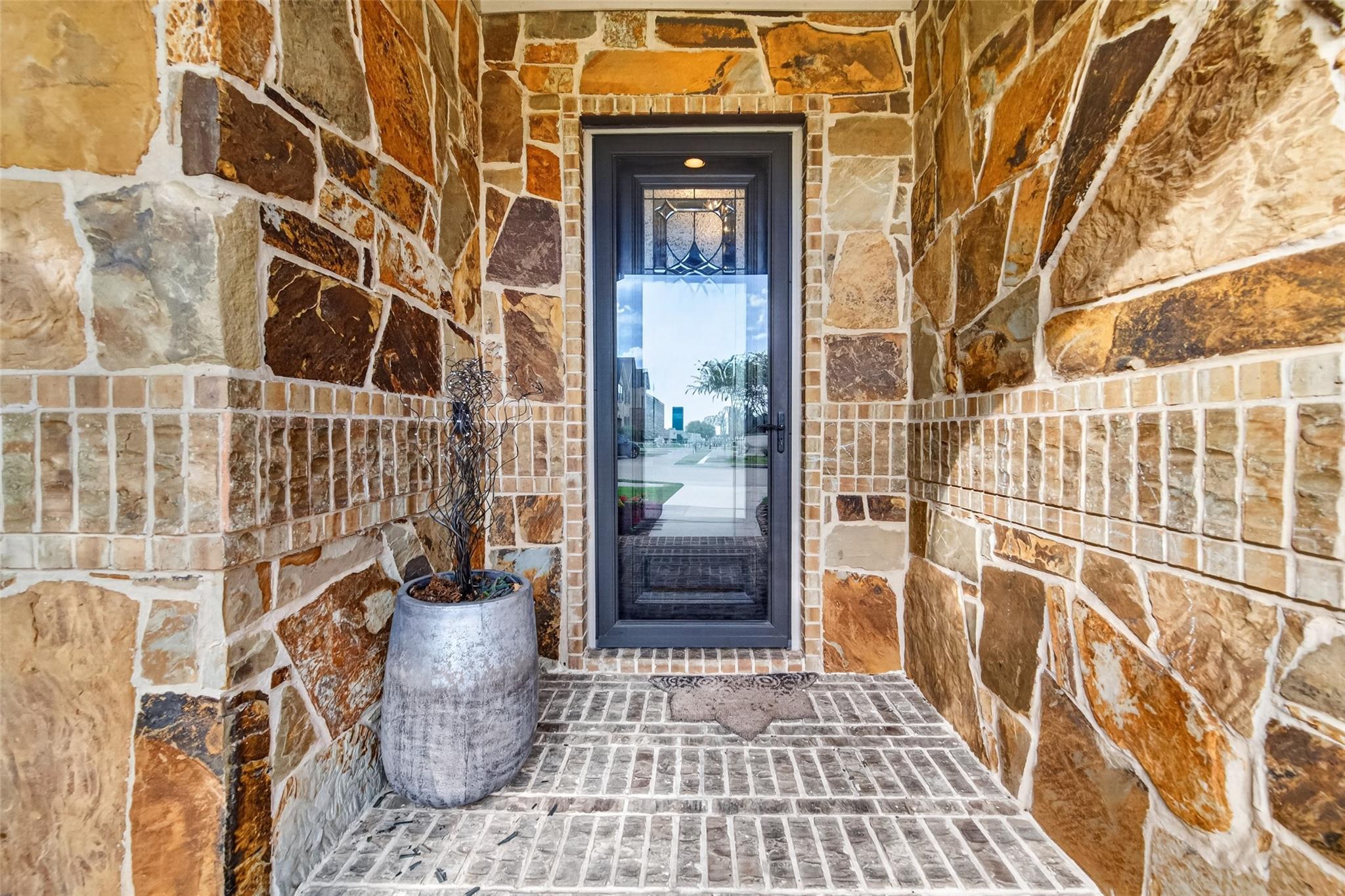3426 Pin Oak Shadow Lane, Houston Tx 77059 Property Photo 4