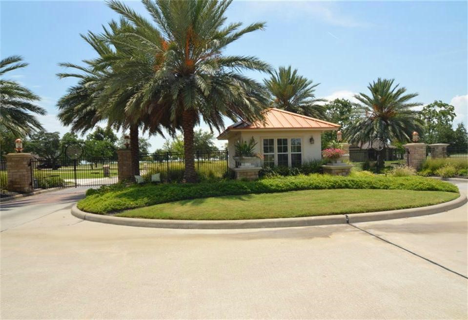 6311 Redfish Reef Drive Property Photo 3