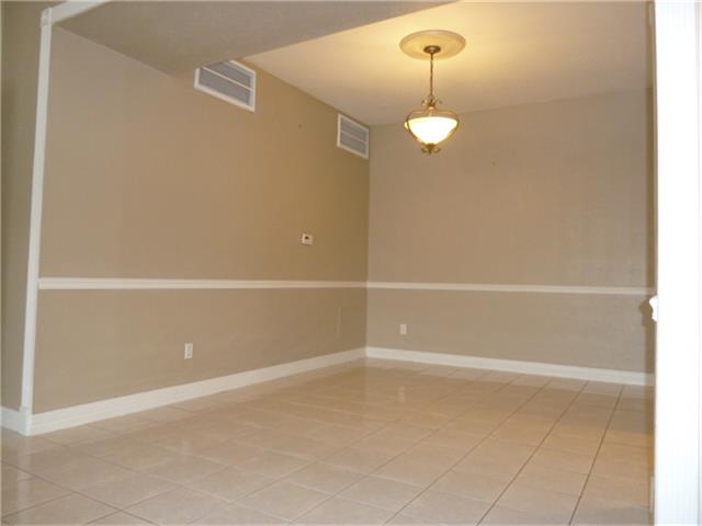 2100 Tanglewilde Street 8 Property Photo 8