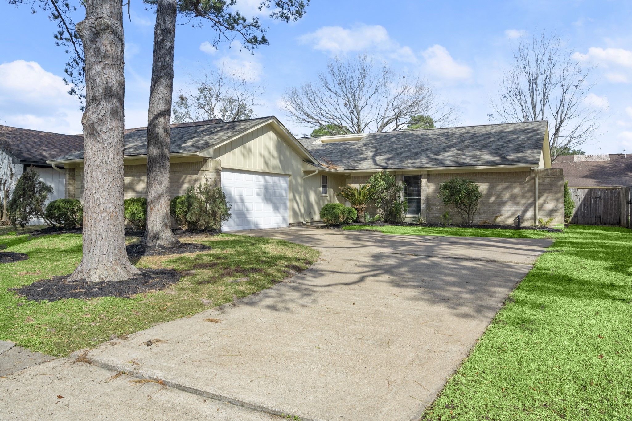 15606 Stoney Fork Drive Property Photo 1