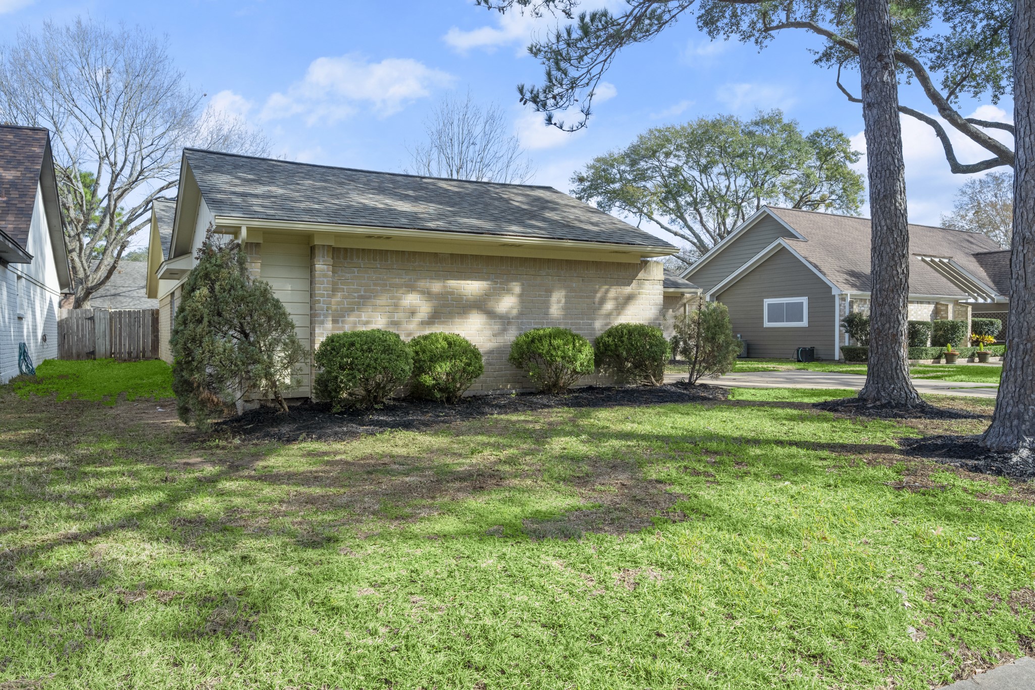 15606 Stoney Fork Drive Property Photo 3