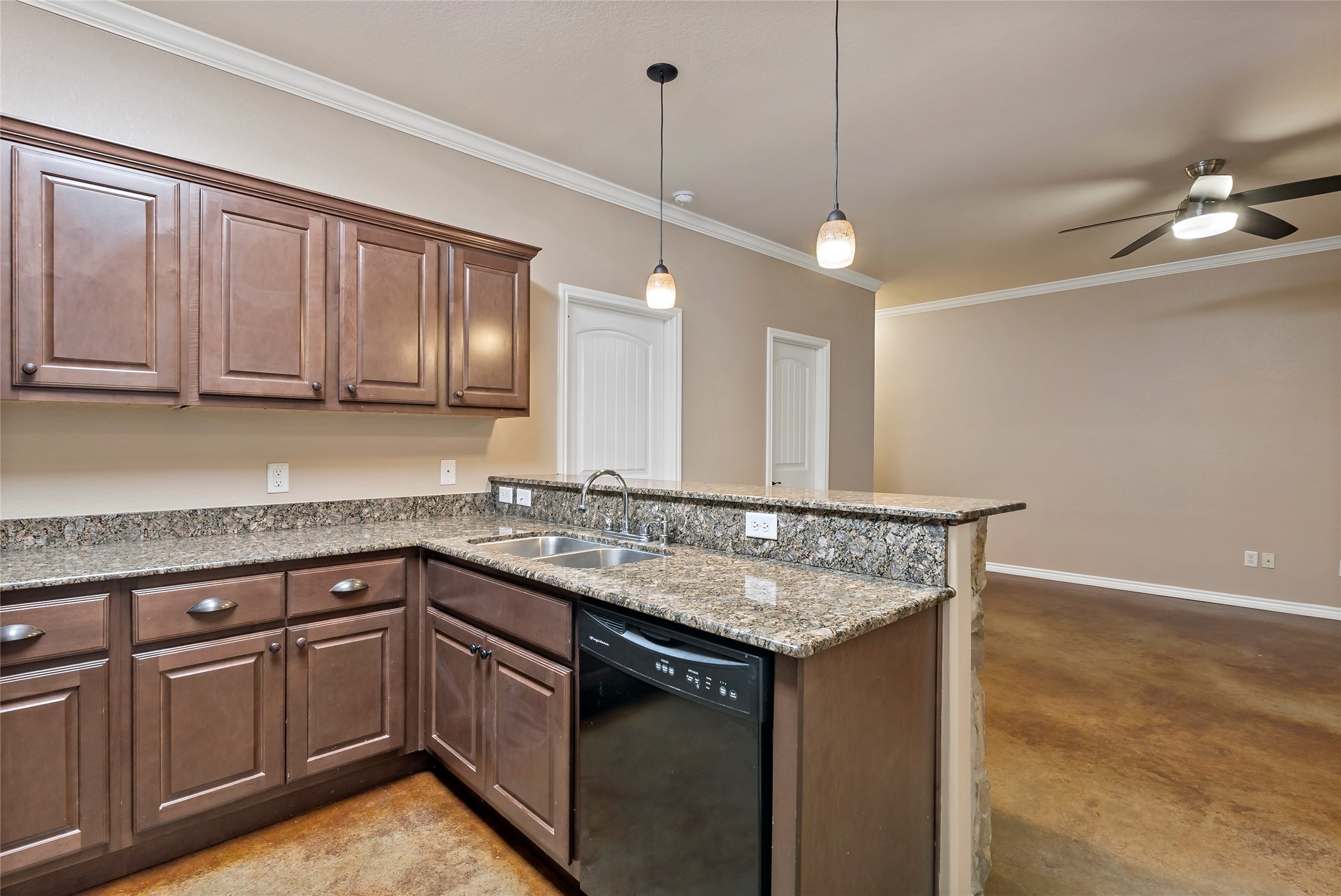 3338 General Parkway Property Photo 8