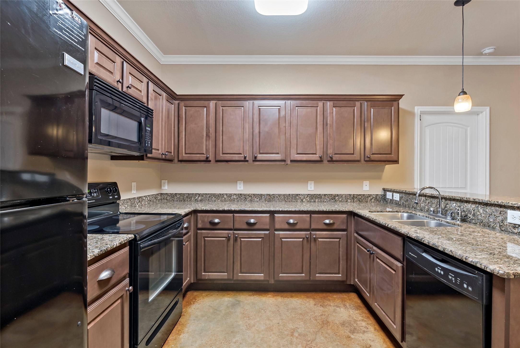 3338 General Parkway Property Photo 10