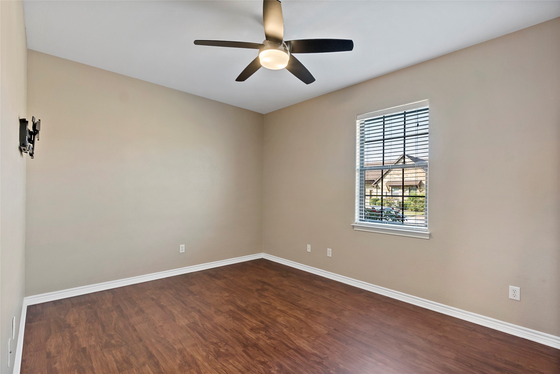 3338 General Parkway Property Photo 11