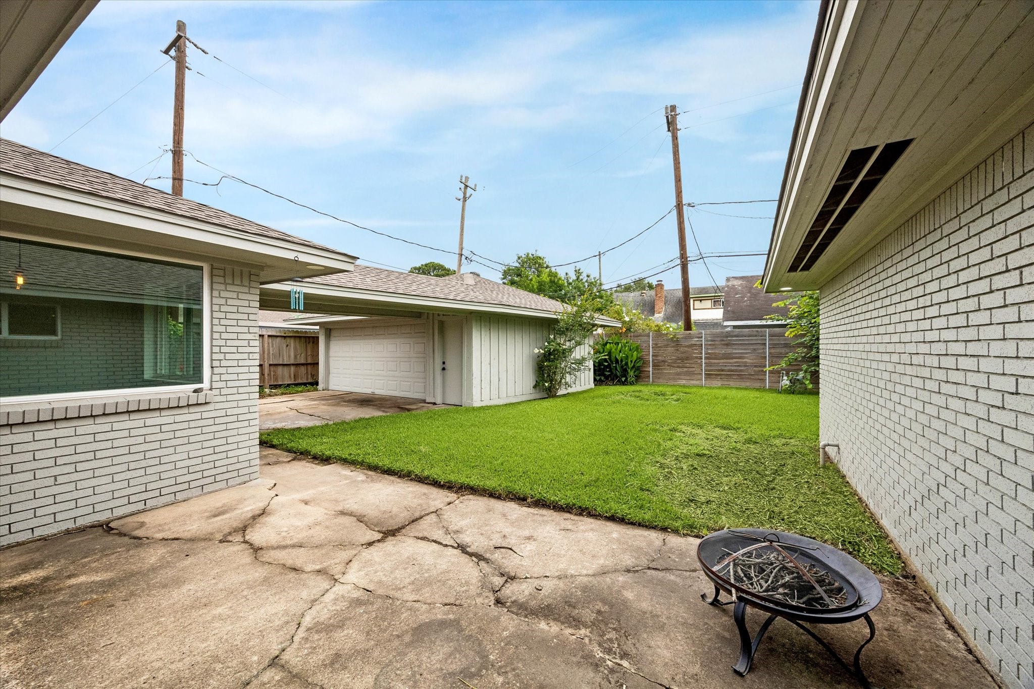 8527 Glenloch Drive Property Photo 33