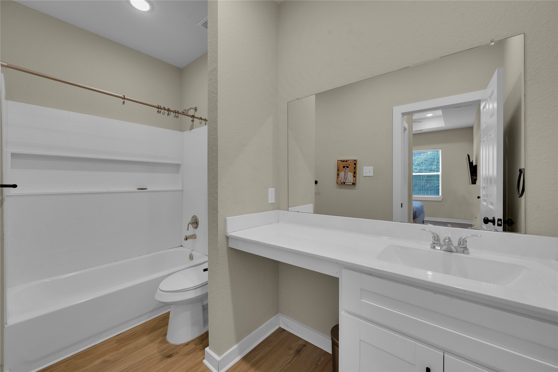 10317 Lake Road 6a Property Photo 15