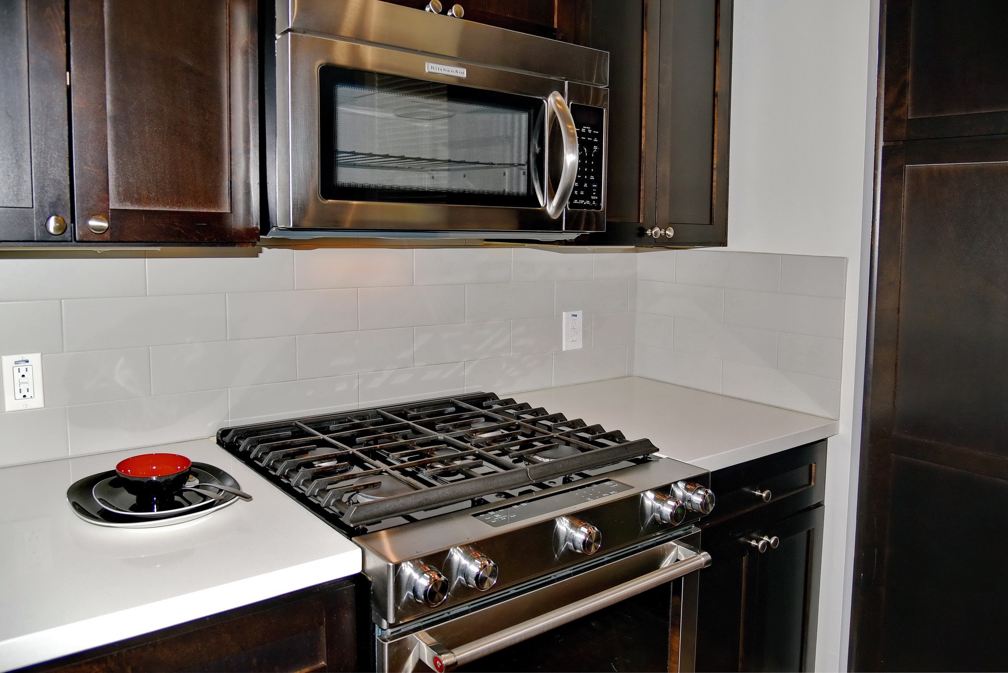 2211 Chenevert Street A Property Photo 6