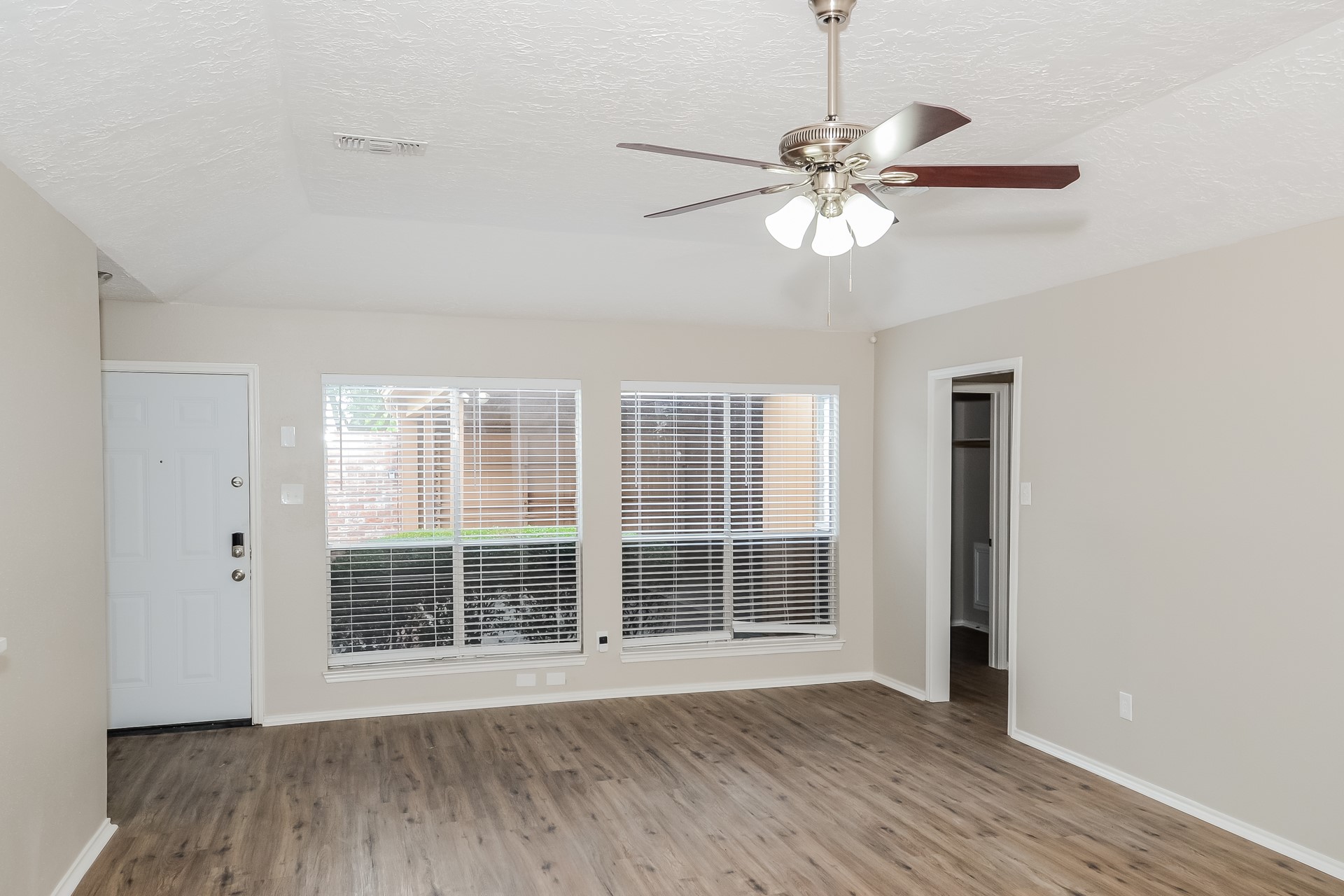 6926 Bullinger Drive Property Photo 4