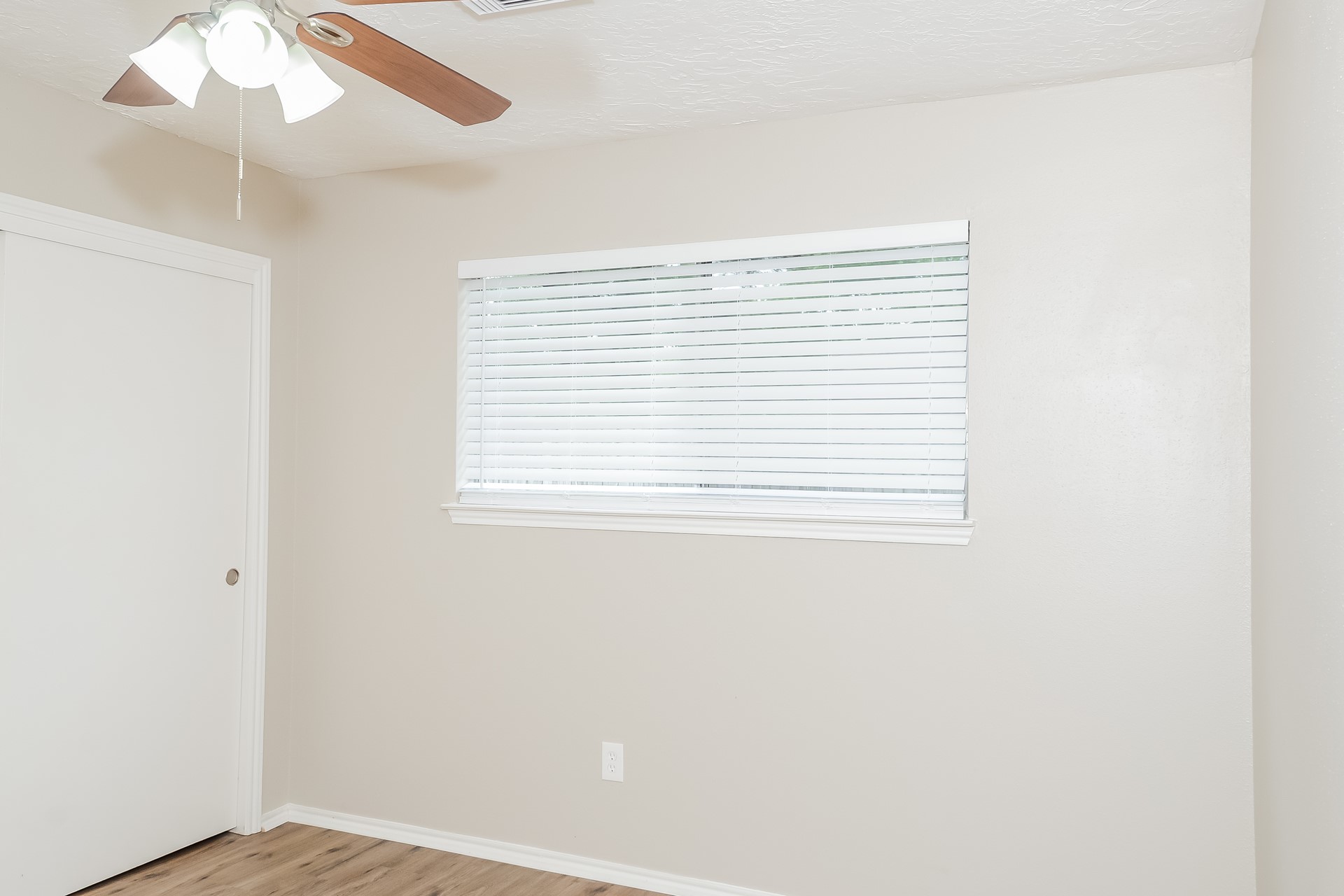 6926 Bullinger Drive Property Photo 10
