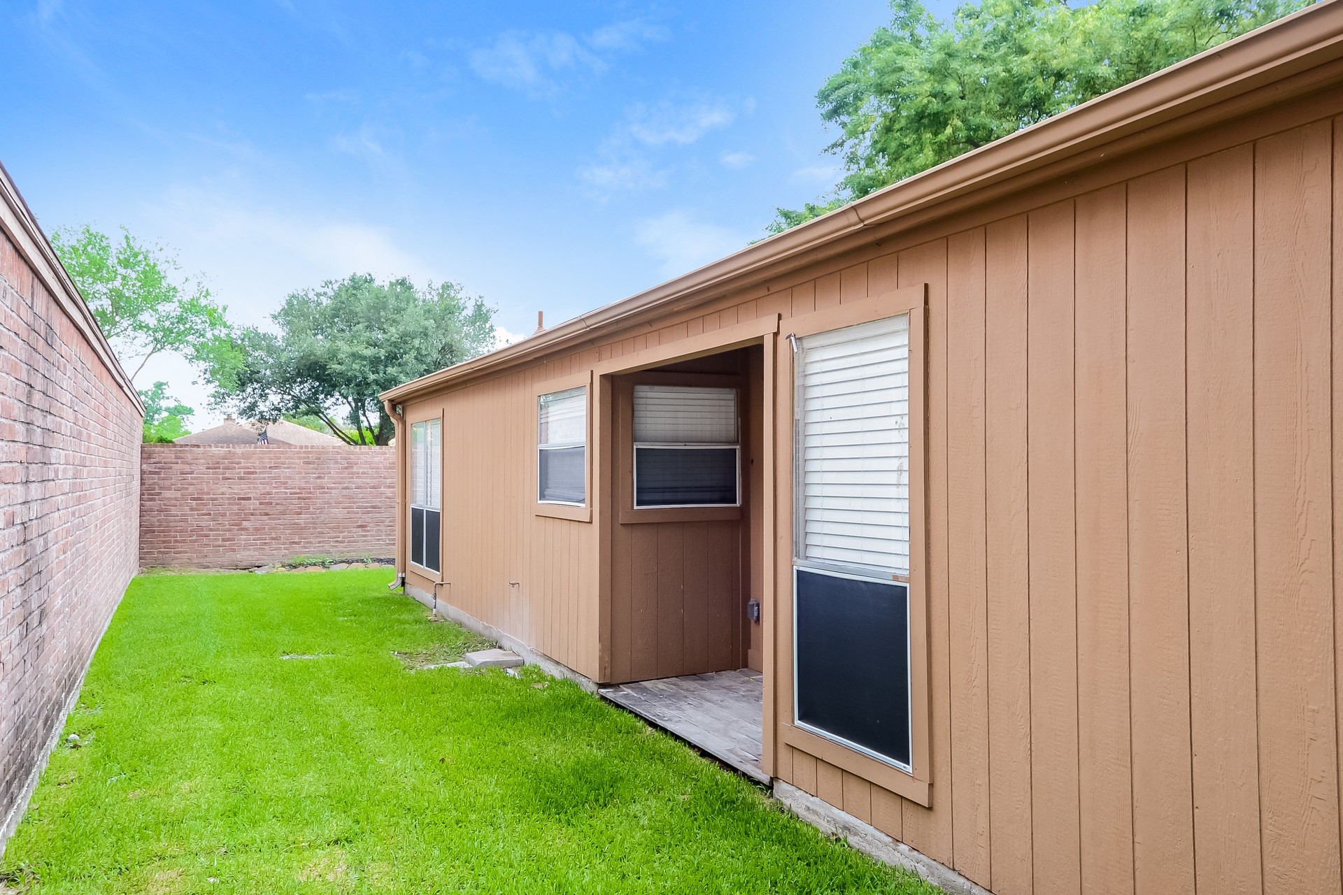 6926 Bullinger Drive Property Photo 16