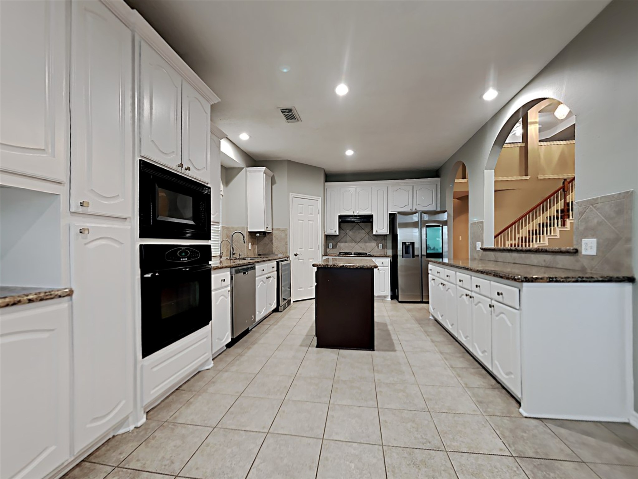 16539 Mesa Point Drive Property Photo 5