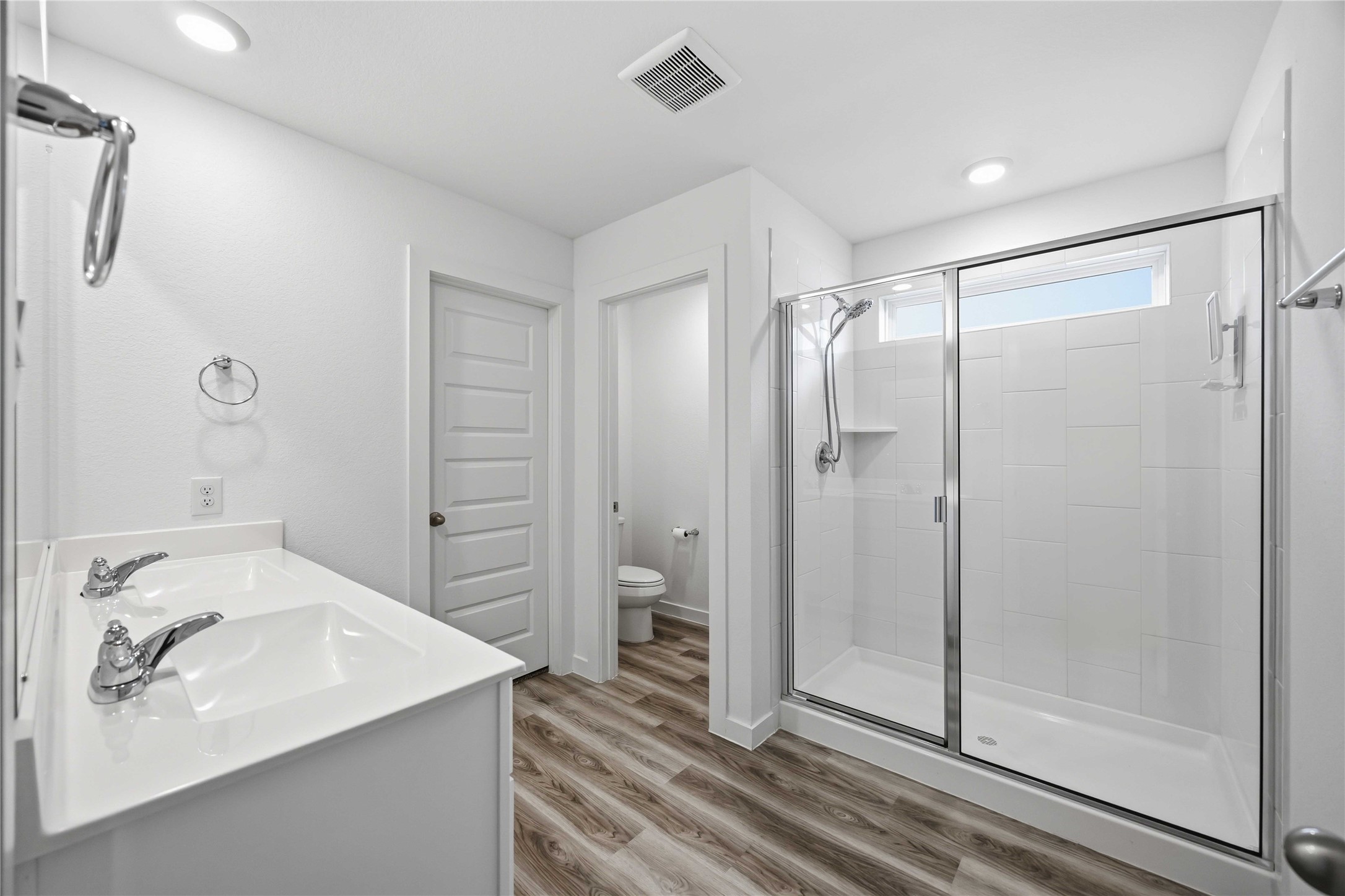 9522 Wall Street Property Photo 17