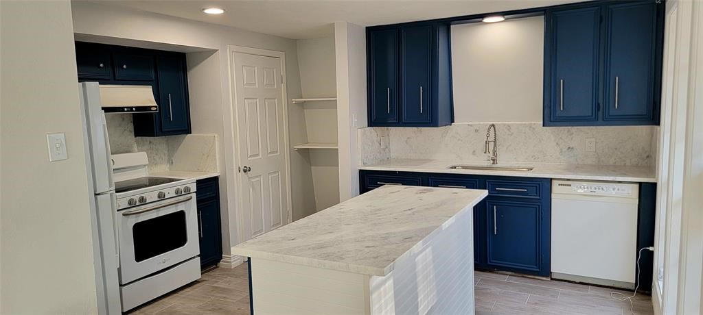 250 Wood Haven Haven Property Photo 3