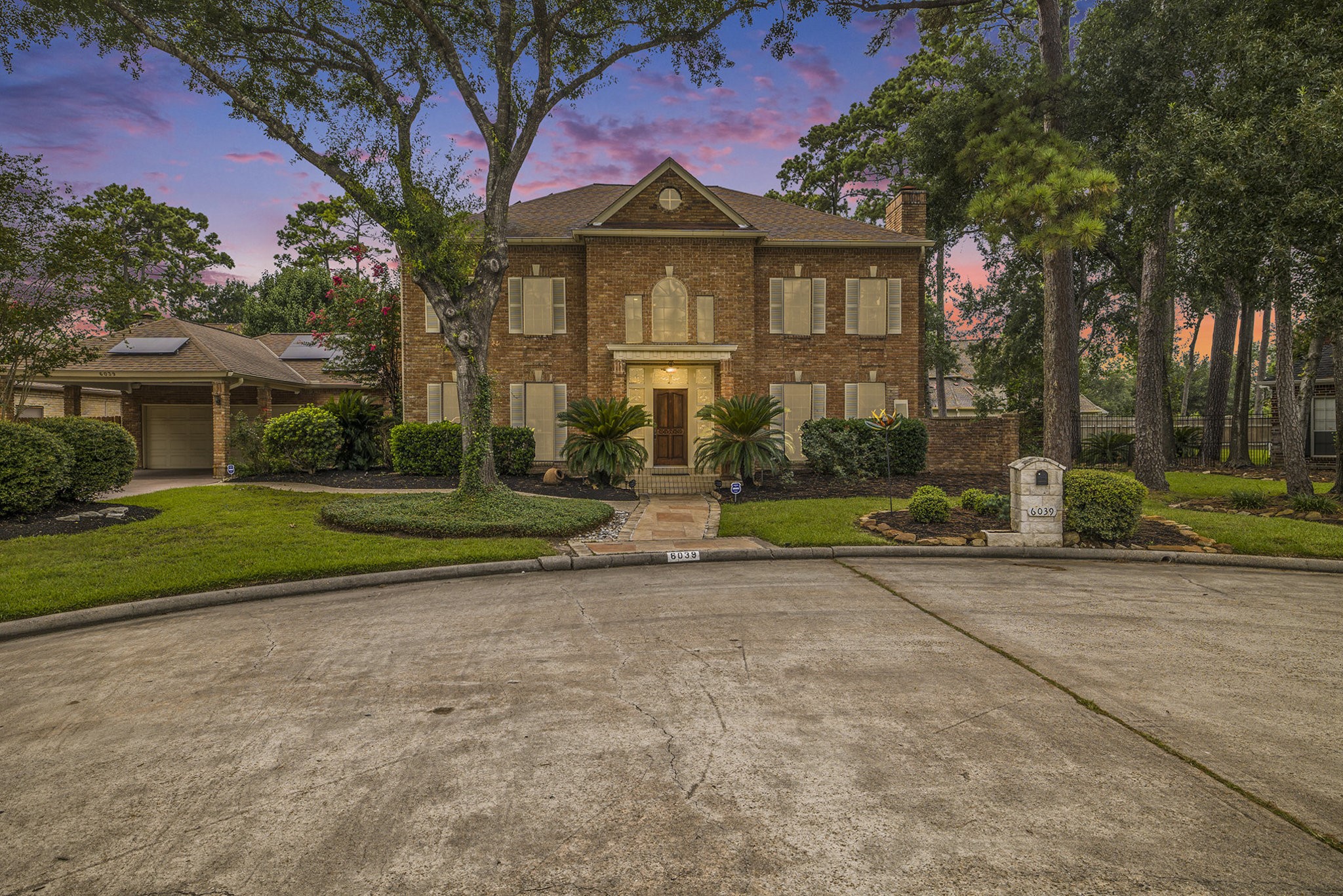 6039 Spanish Oak Way Property Photo