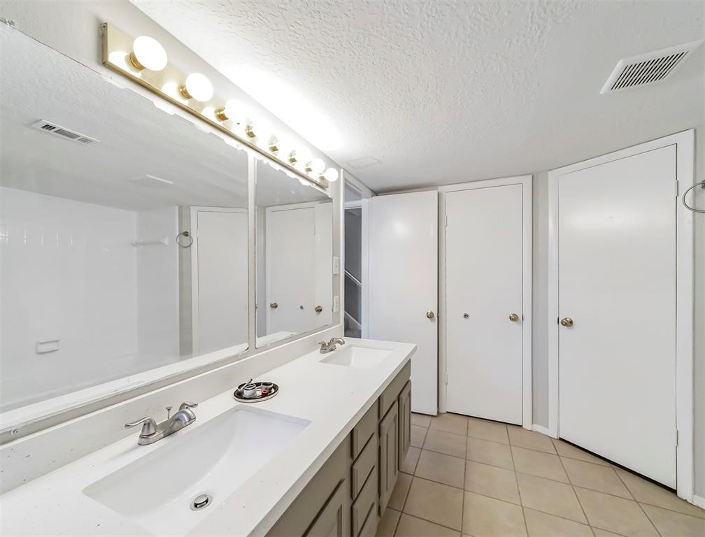 10827 Sugar Hill Drive A Property Photo 18