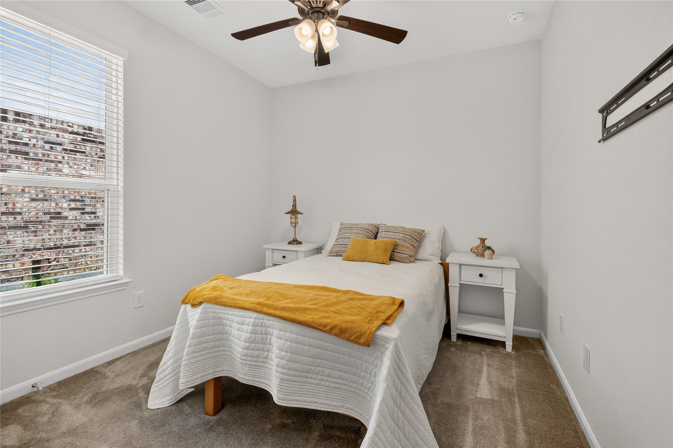 1123 Clonmore Court Property Photo 19