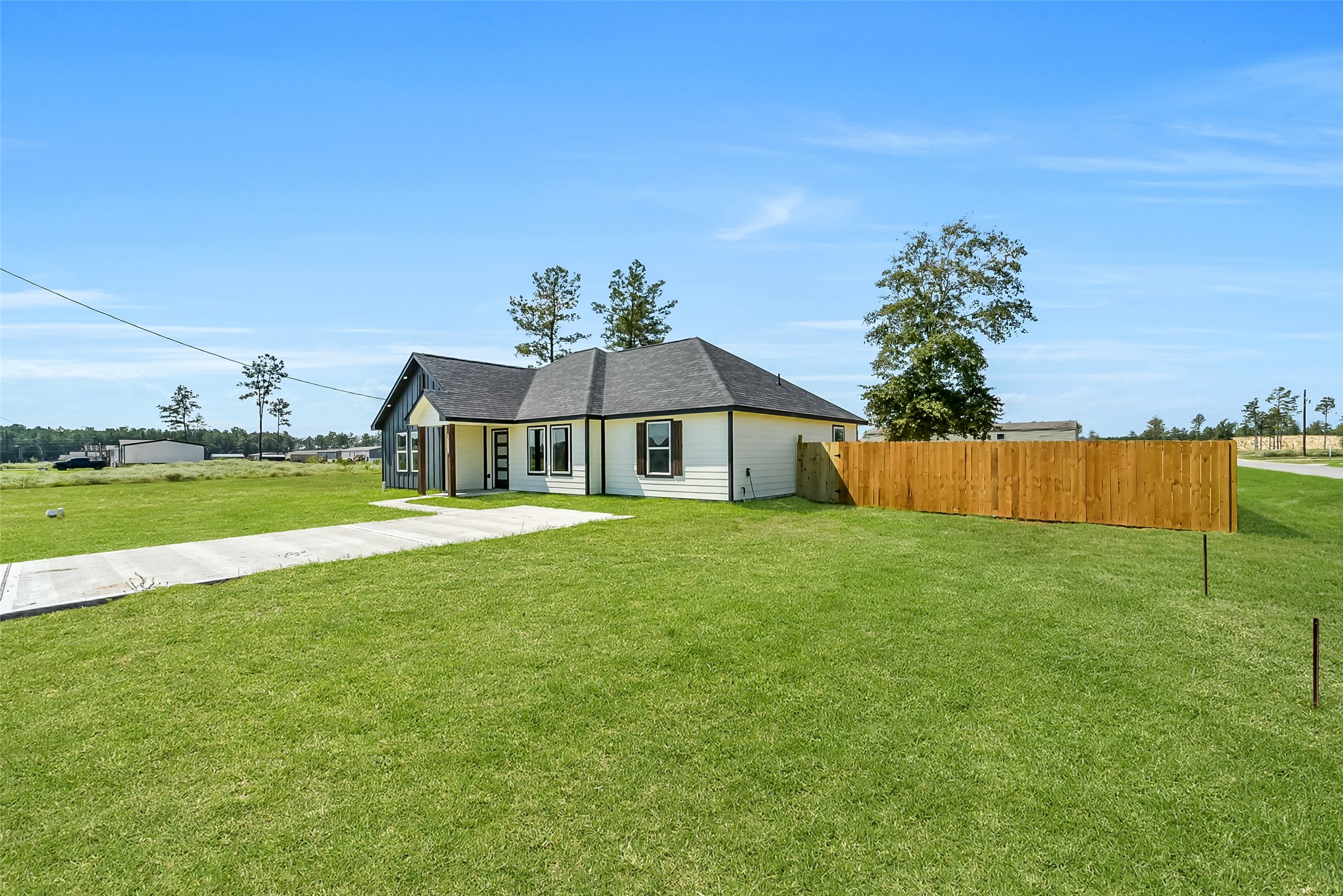 11702 Kelvin Court Property Photo 3
